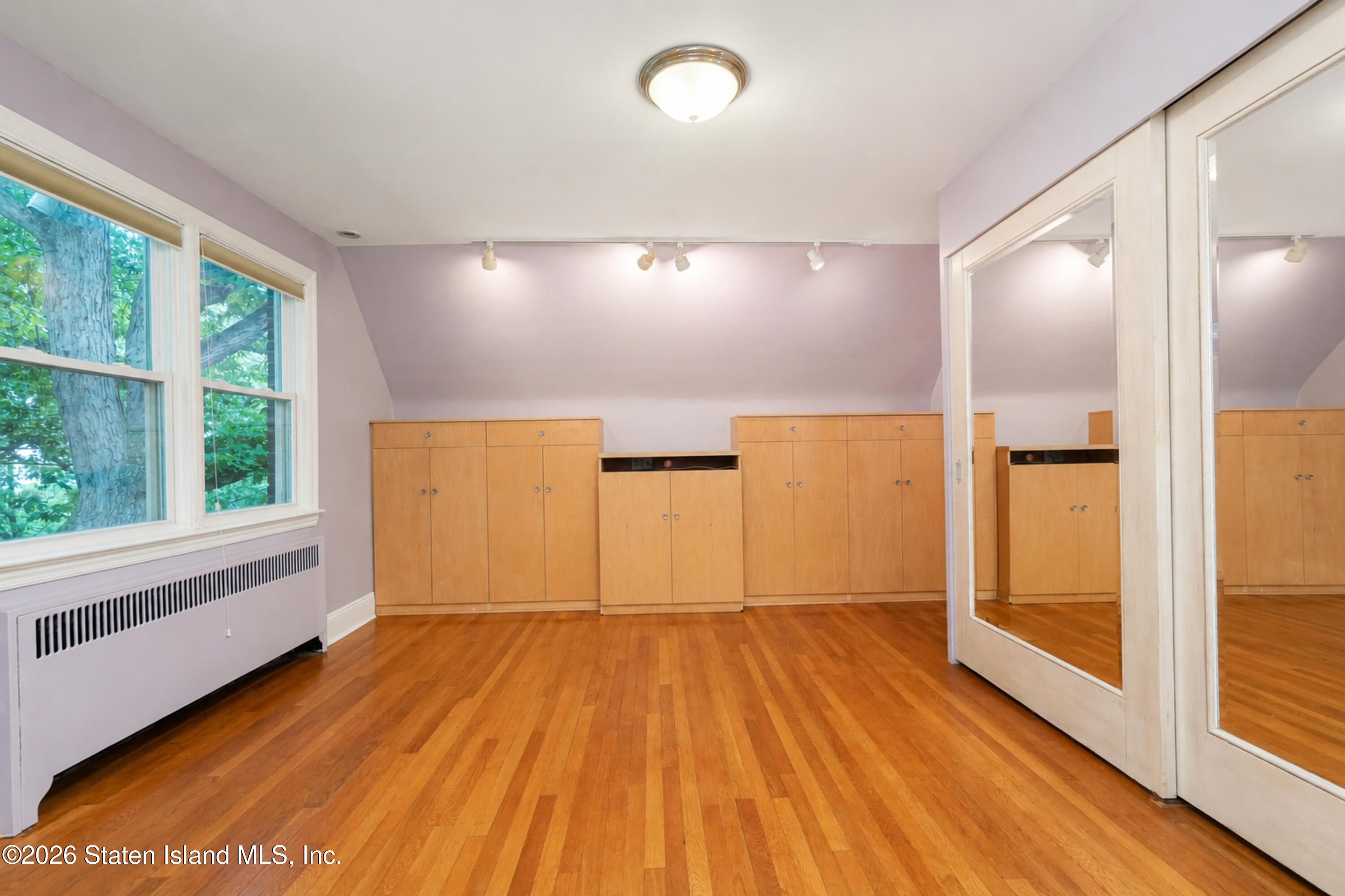 34 Holsman Road