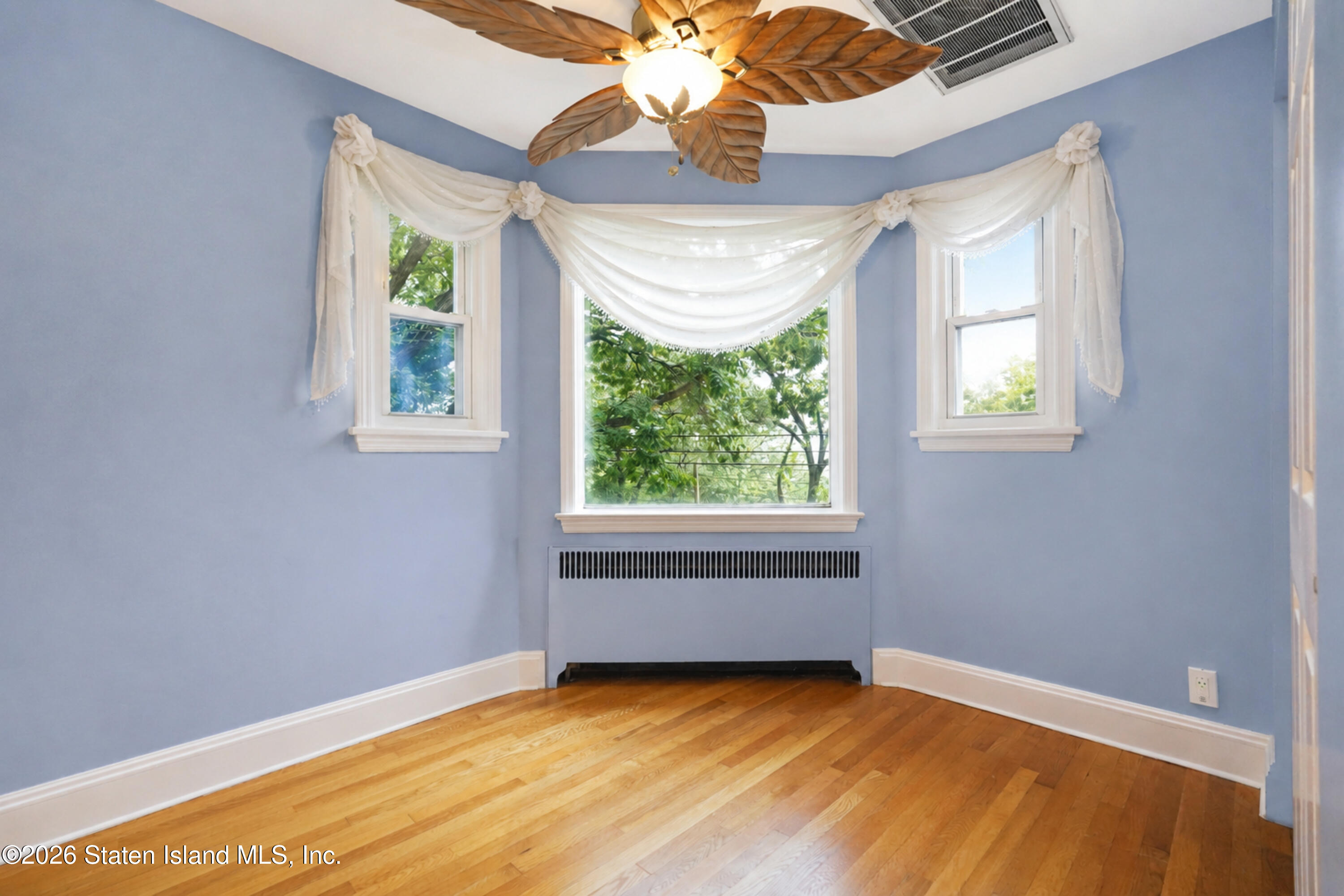 34 Holsman Road