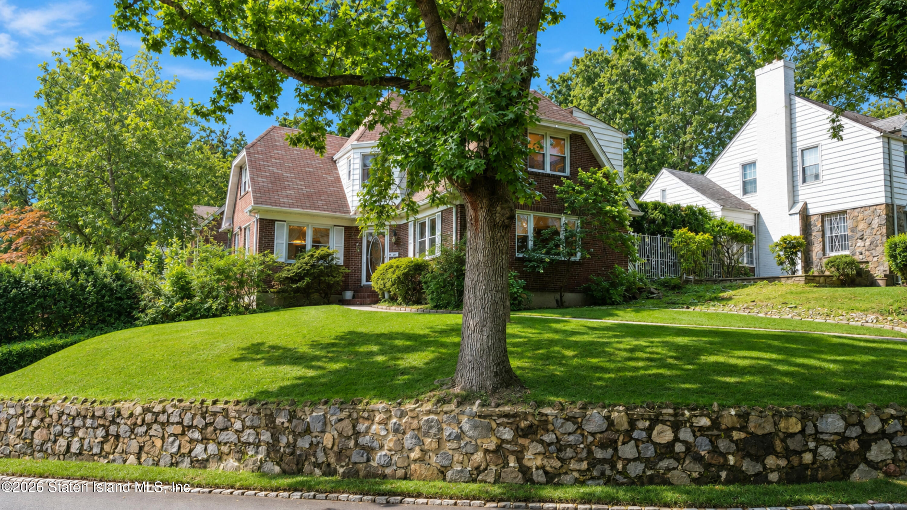34 Holsman Road