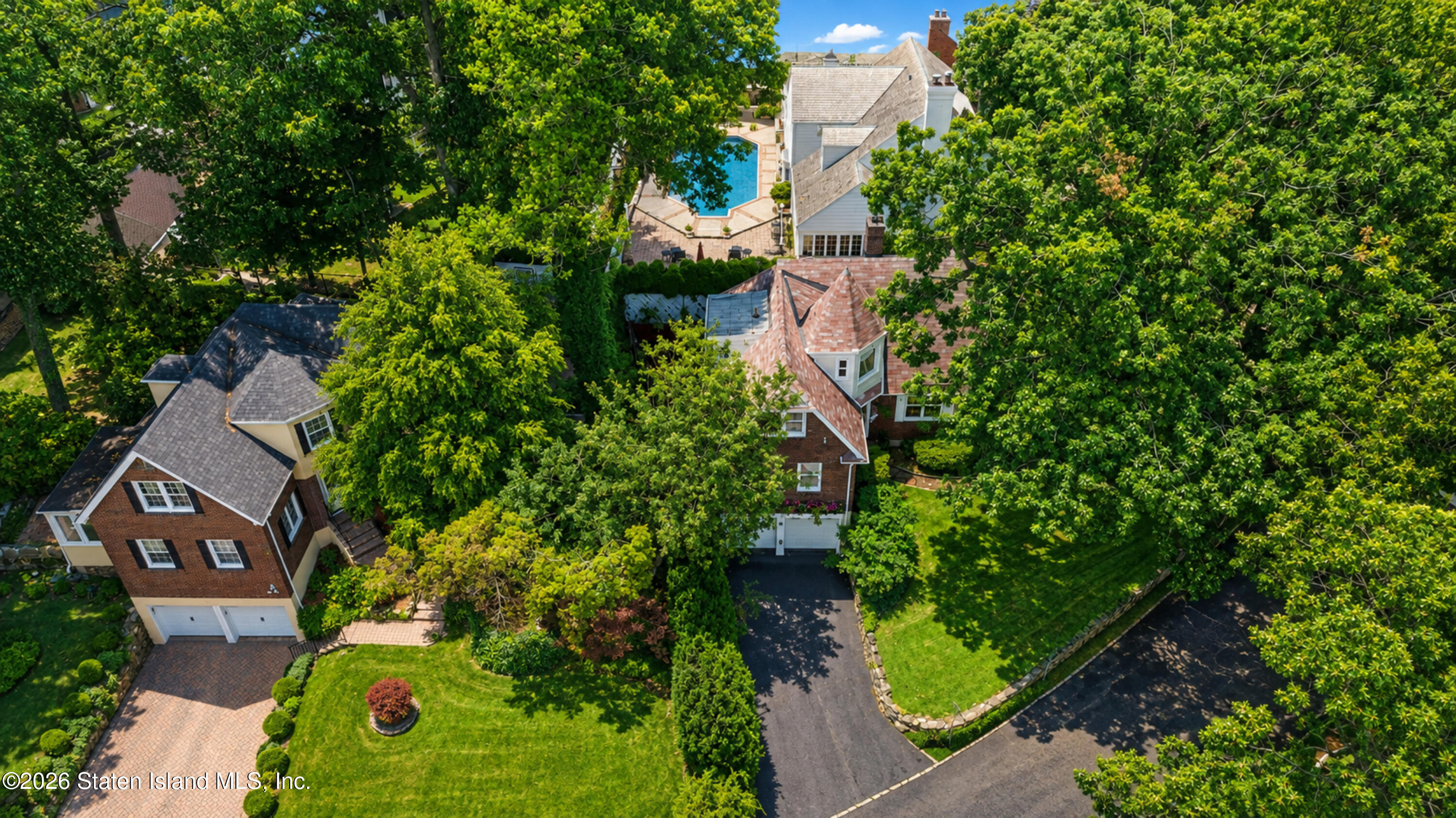 34 Holsman Road