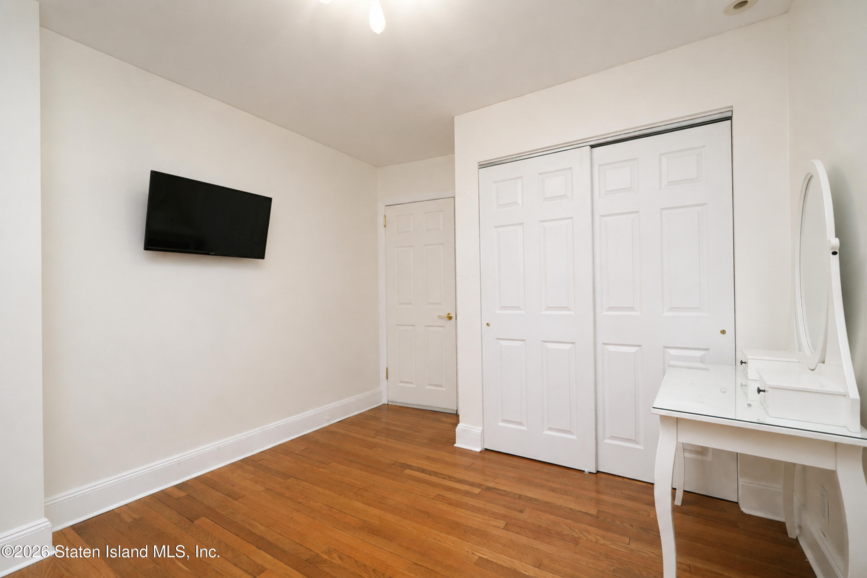 34 Holsman Road