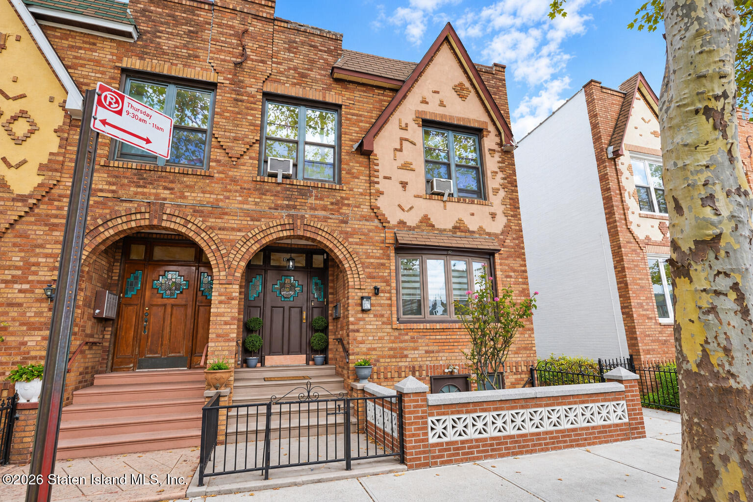 225 Highlawn Avenue