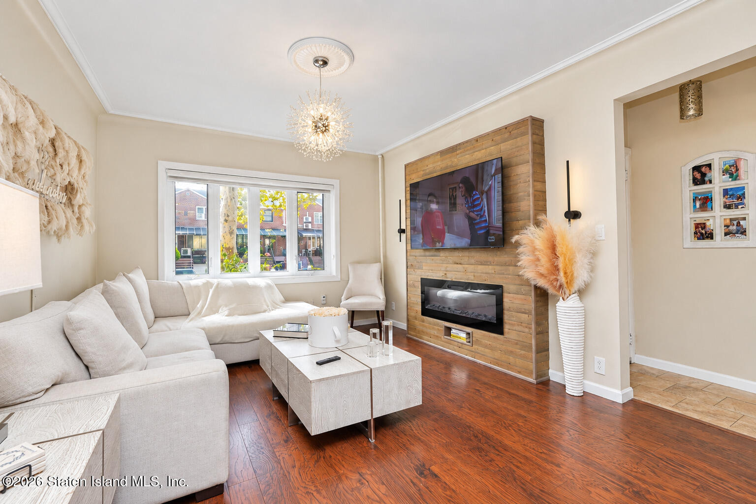 225 Highlawn Avenue
