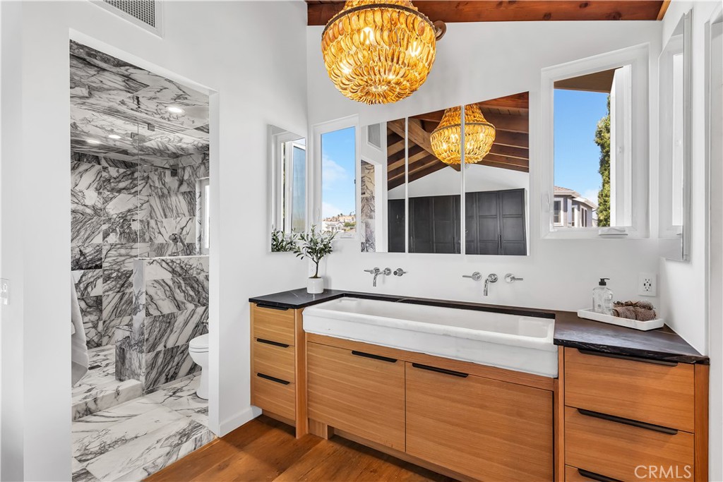 33921 Calle La Primavera