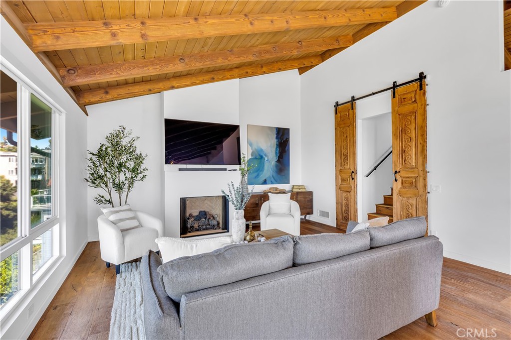 33921 Calle La Primavera