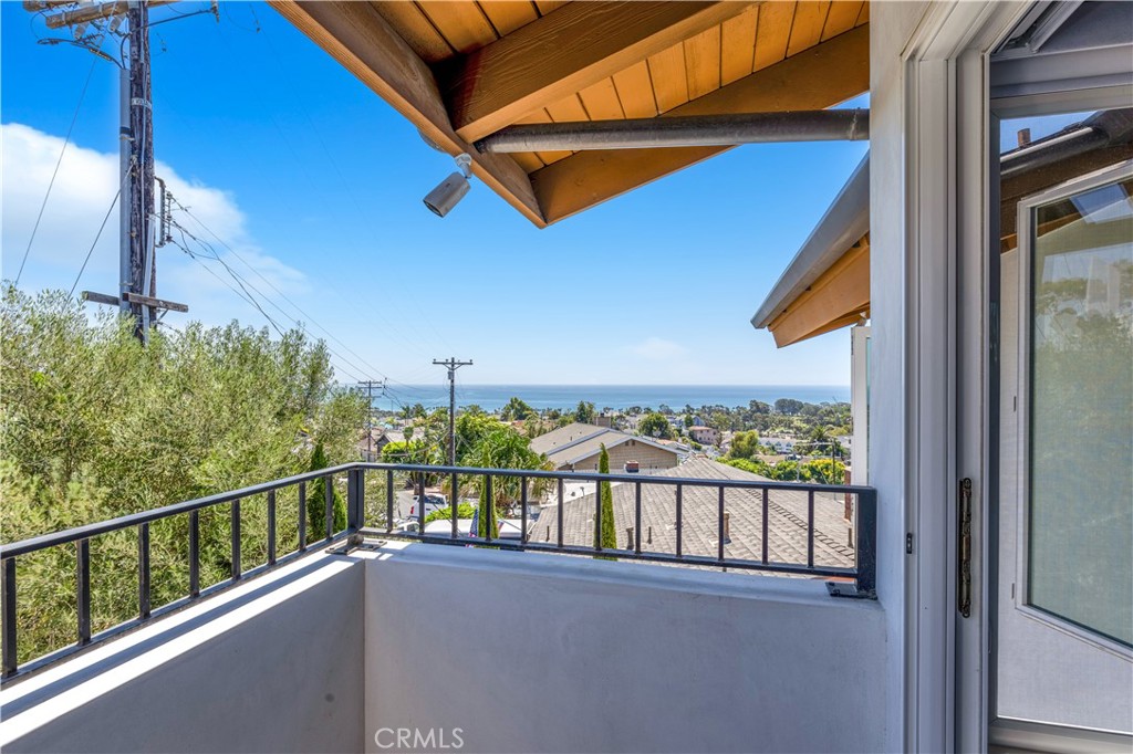 33921 Calle La Primavera