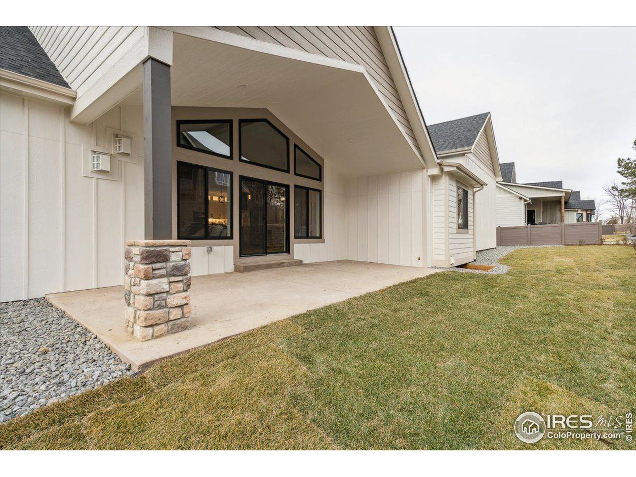 1361 Art Dr