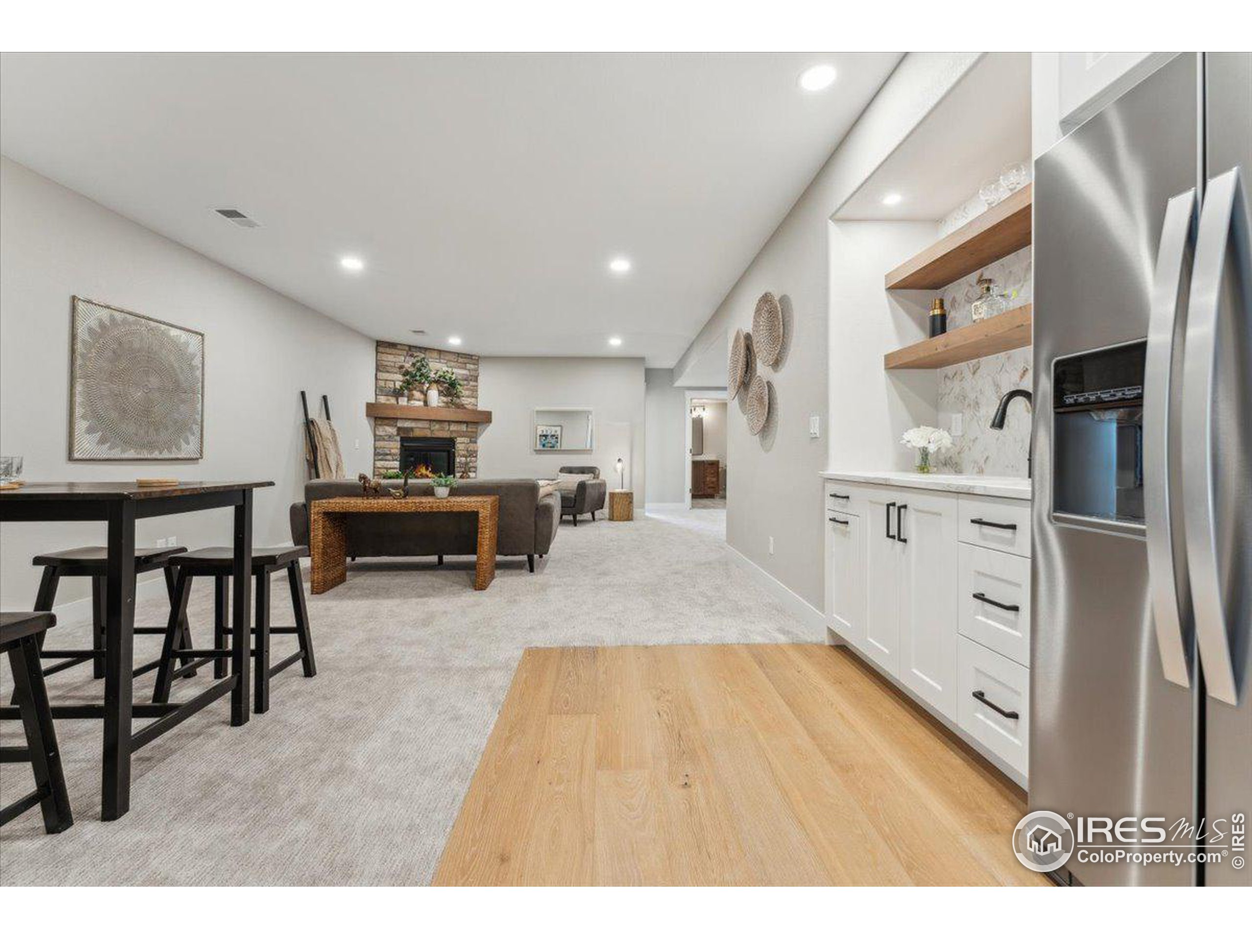 1361 Art Dr