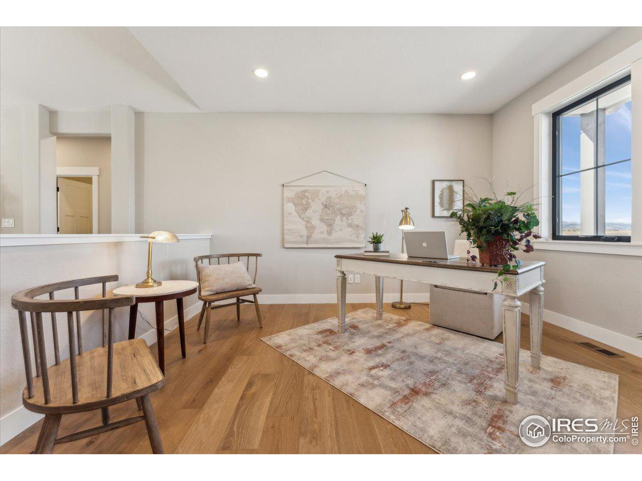 1361 Art Dr
