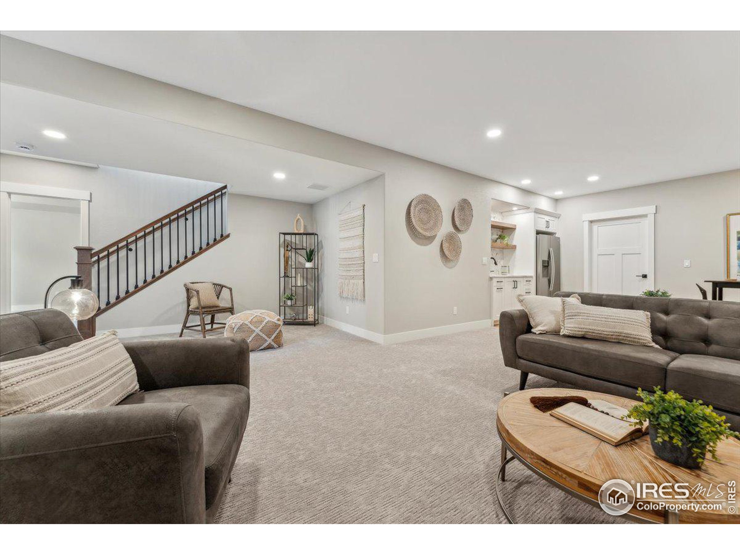 1361 Art Dr