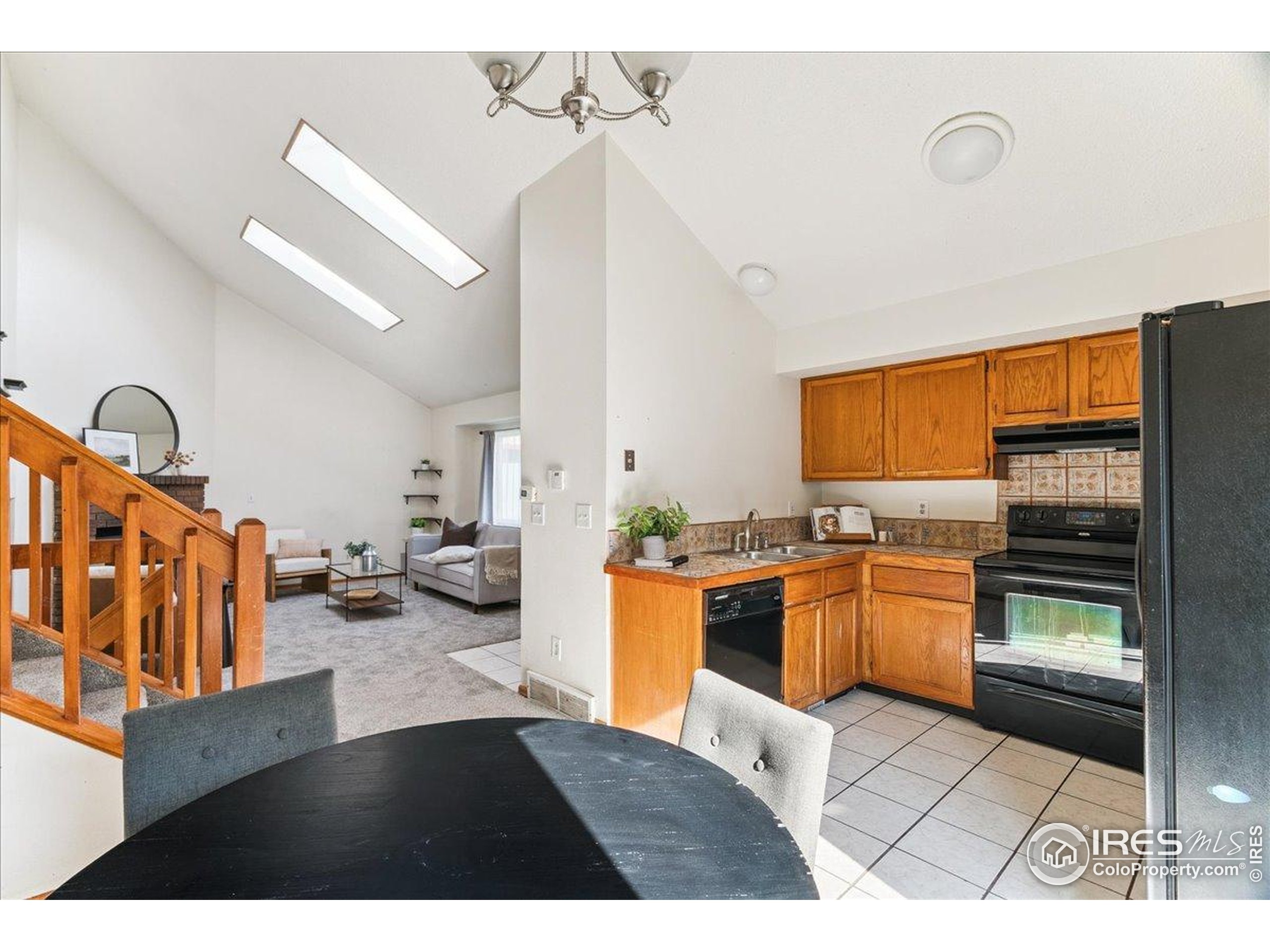 2110 Chelsea Dr