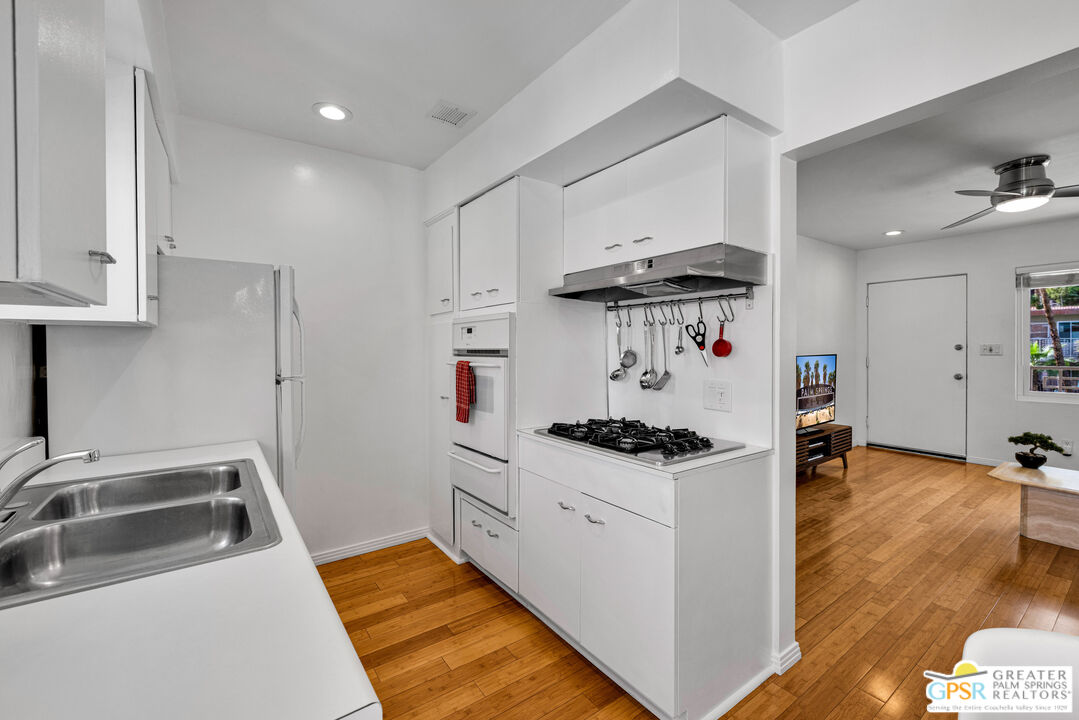 2290 S Palm Canyon Dr Unit: 115