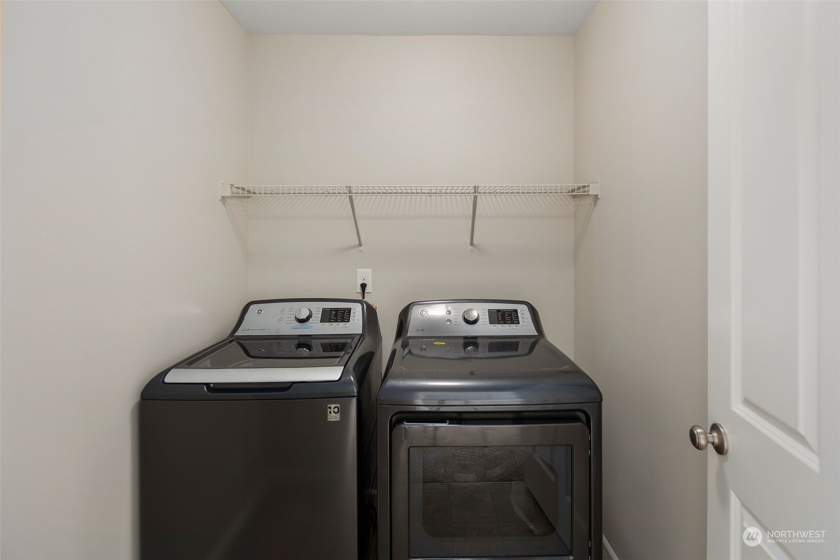 2015 E 43rd Street