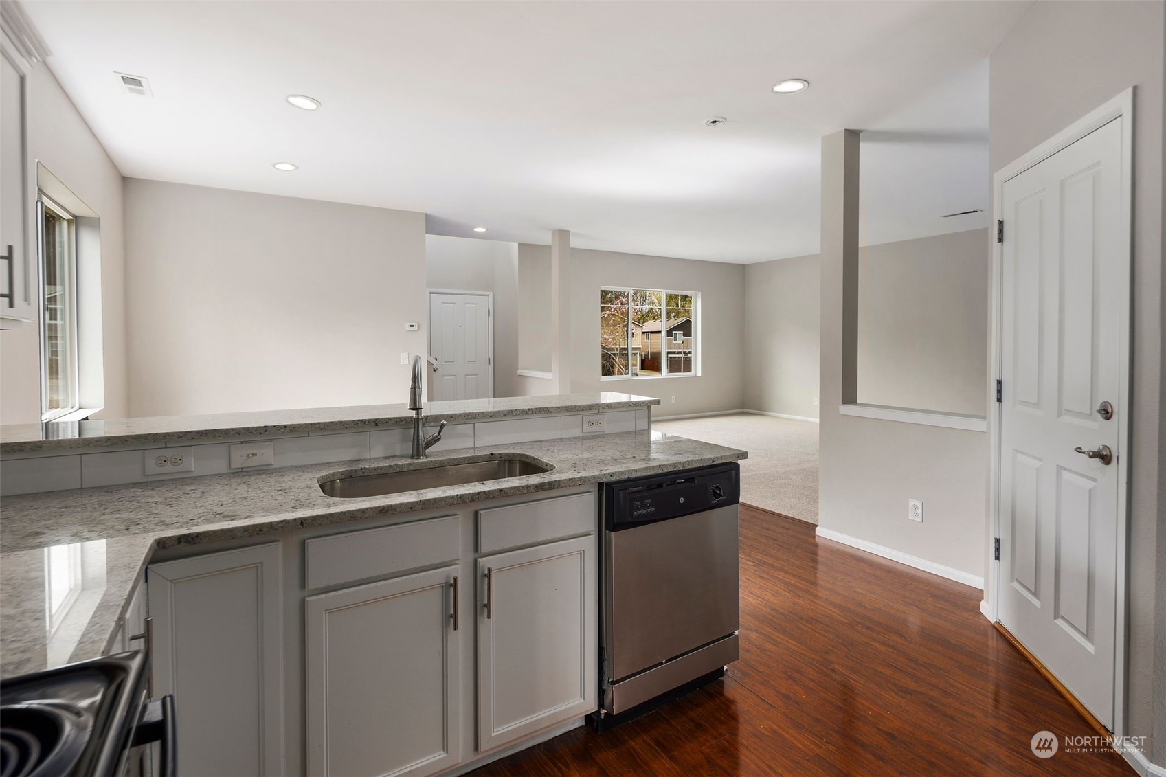 2015 E 43rd Street