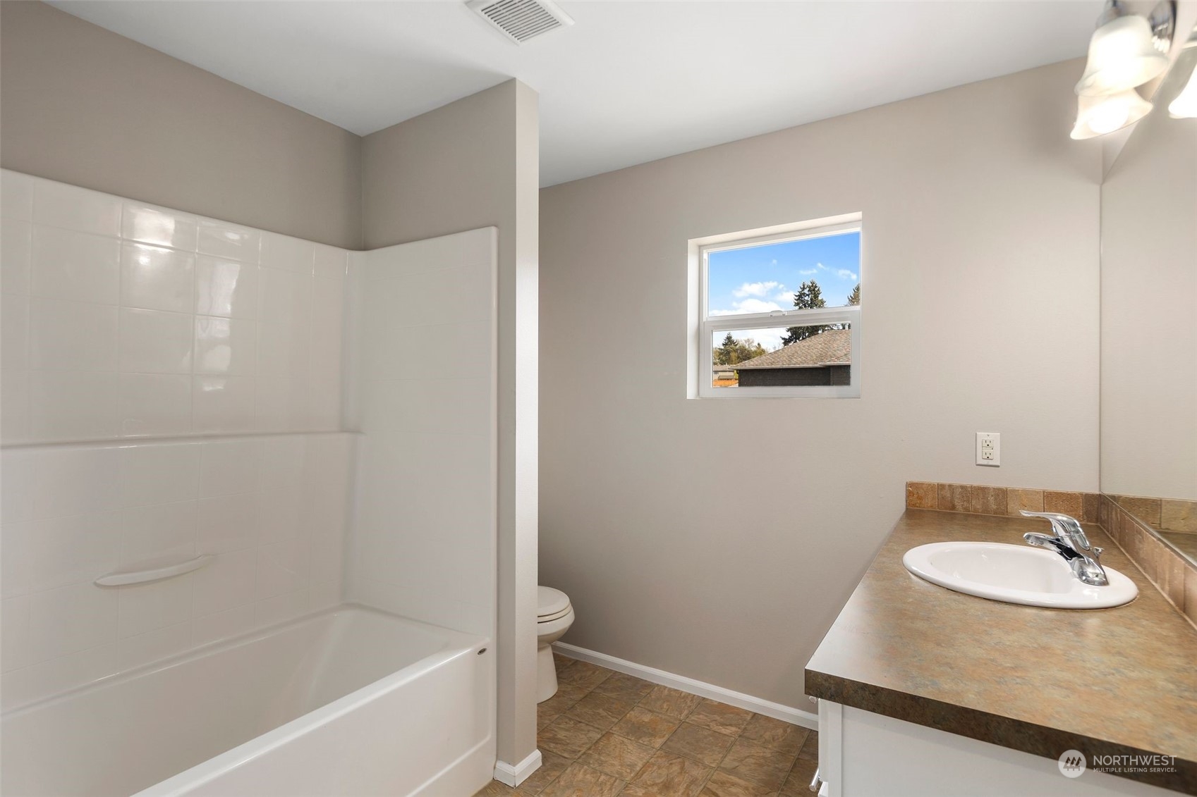 2015 E 43rd Street