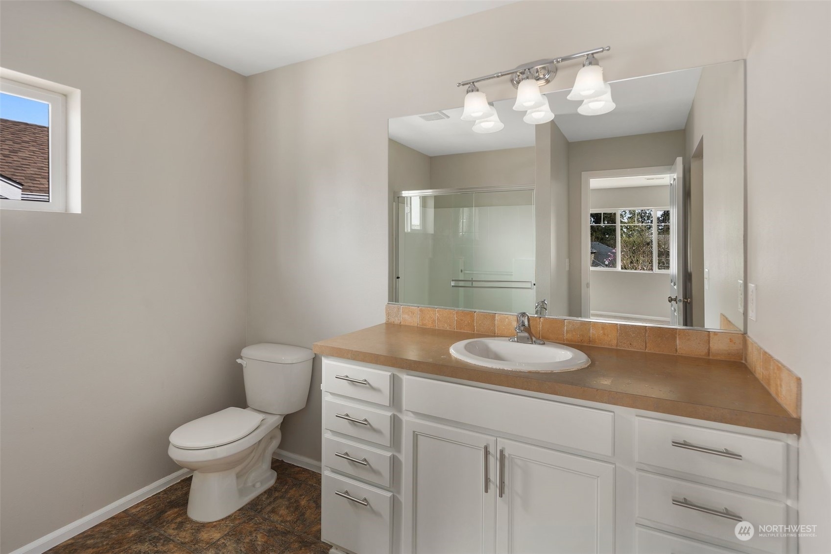 2015 E 43rd Street