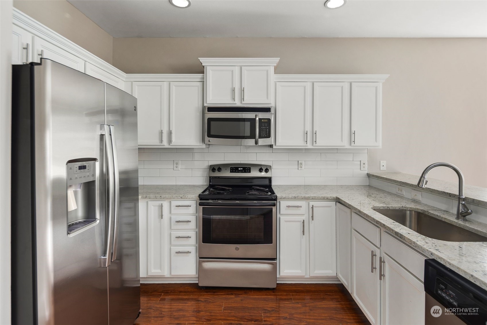 2015 E 43rd Street