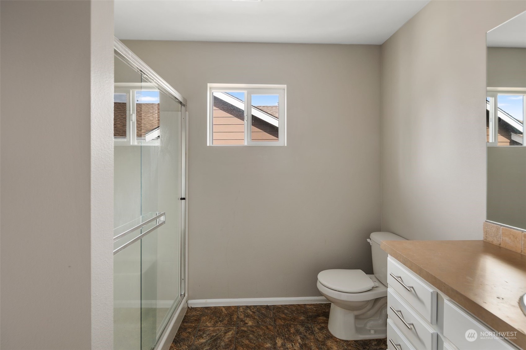 2015 E 43rd Street