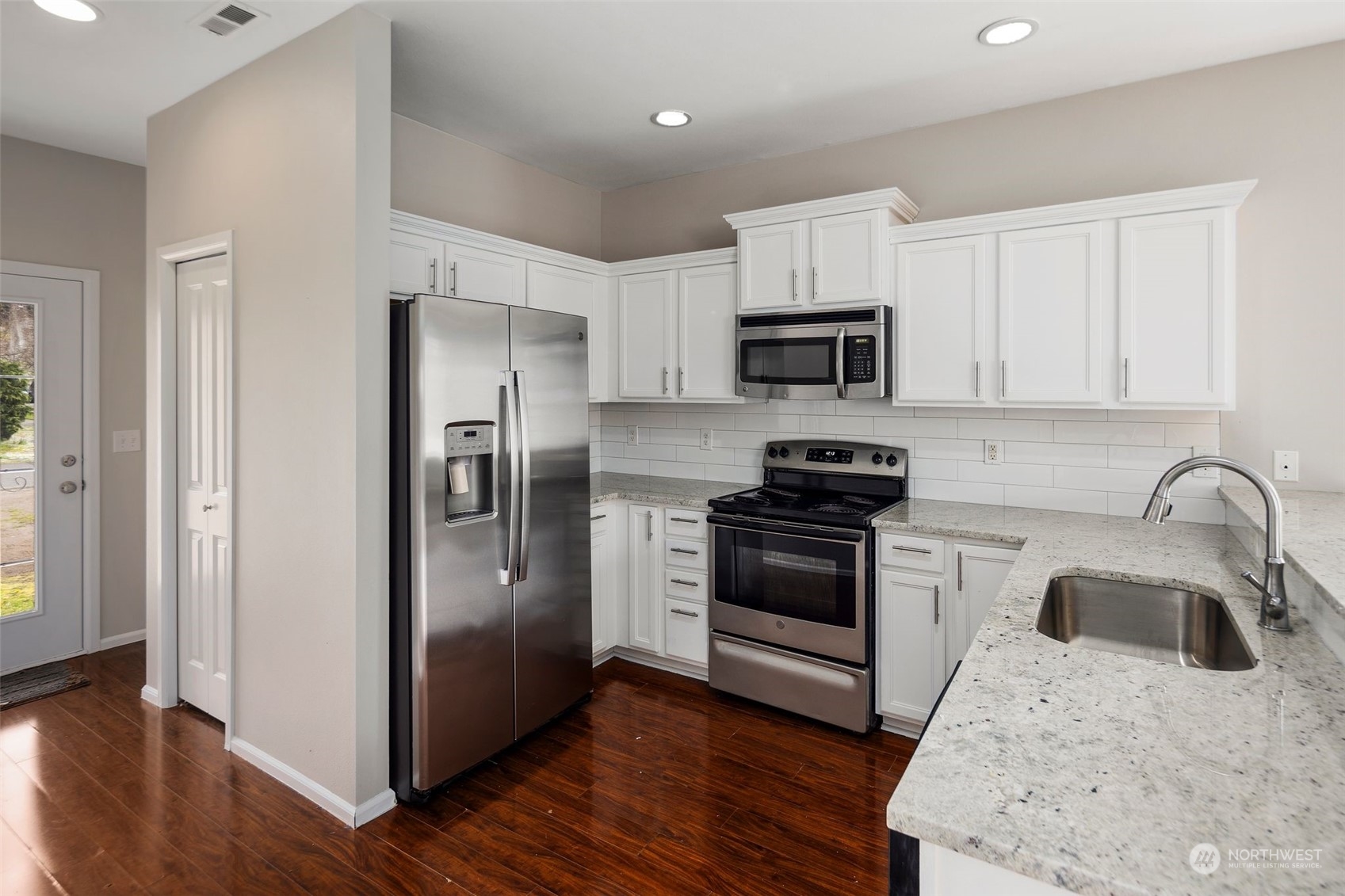 2015 E 43rd Street
