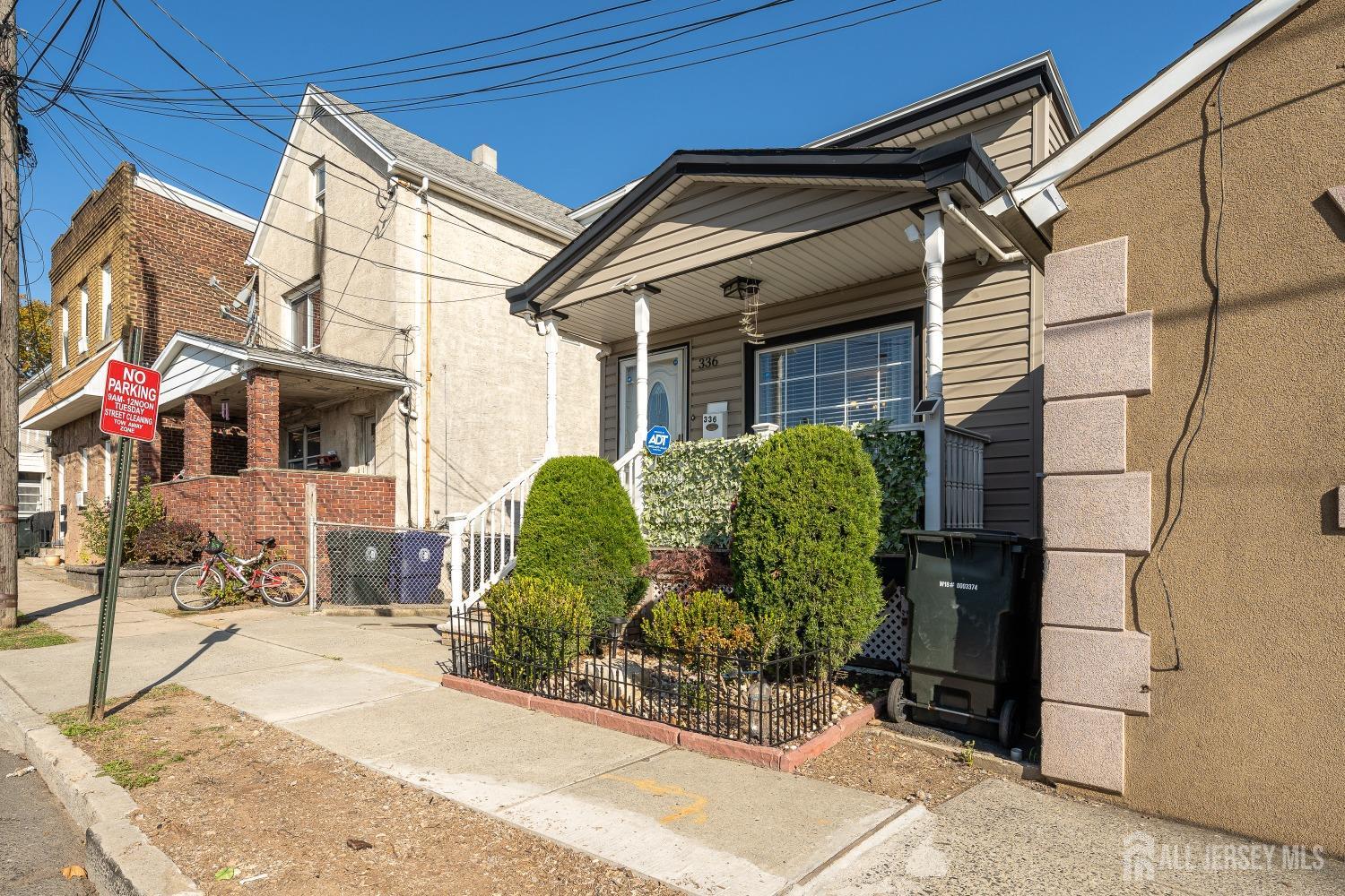 336 Lawrence Street