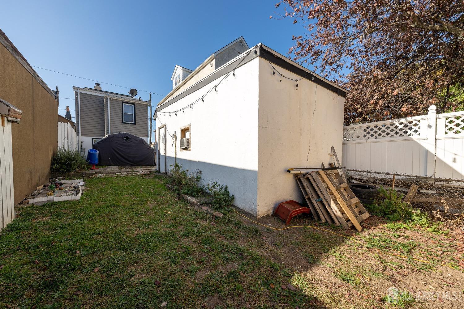 336 Lawrence Street
