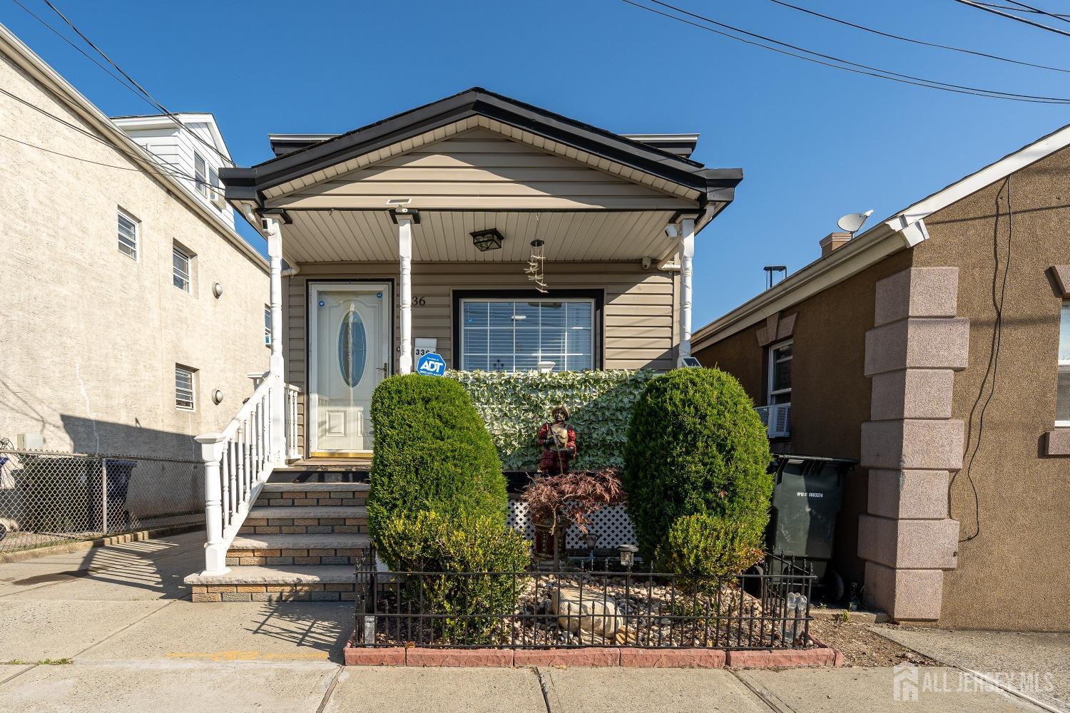 336 Lawrence Street