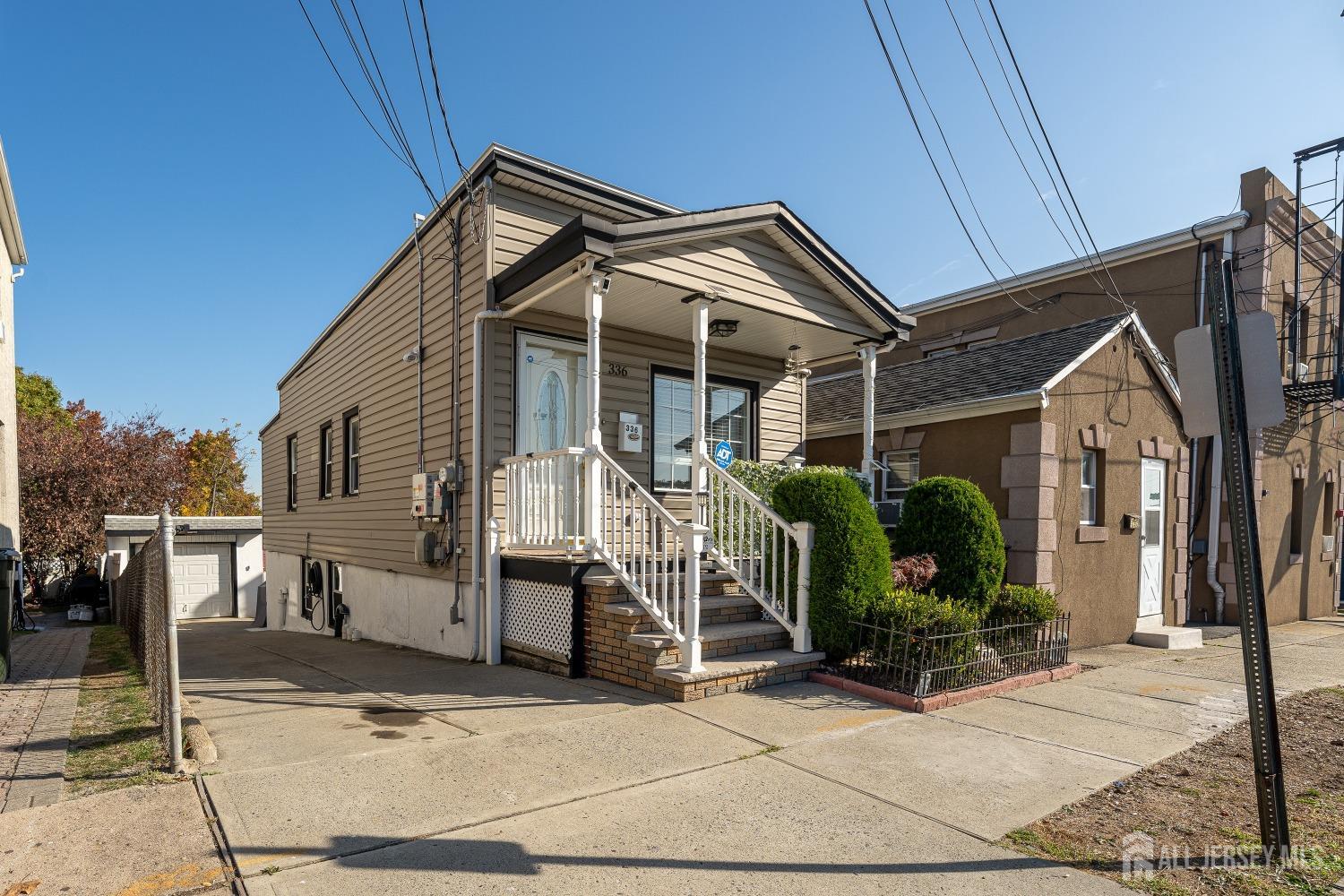 336 Lawrence Street