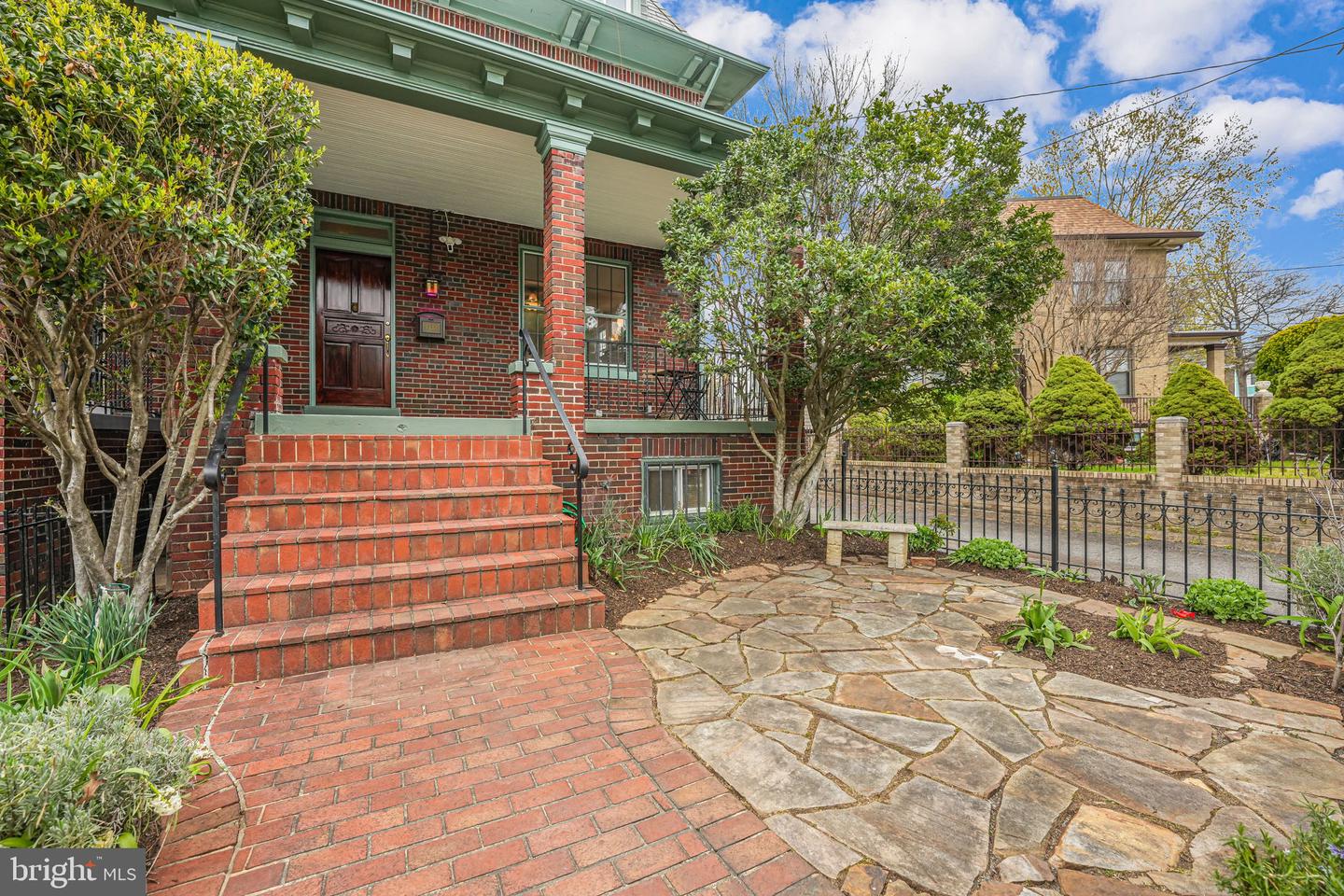 1333 Madison St NW