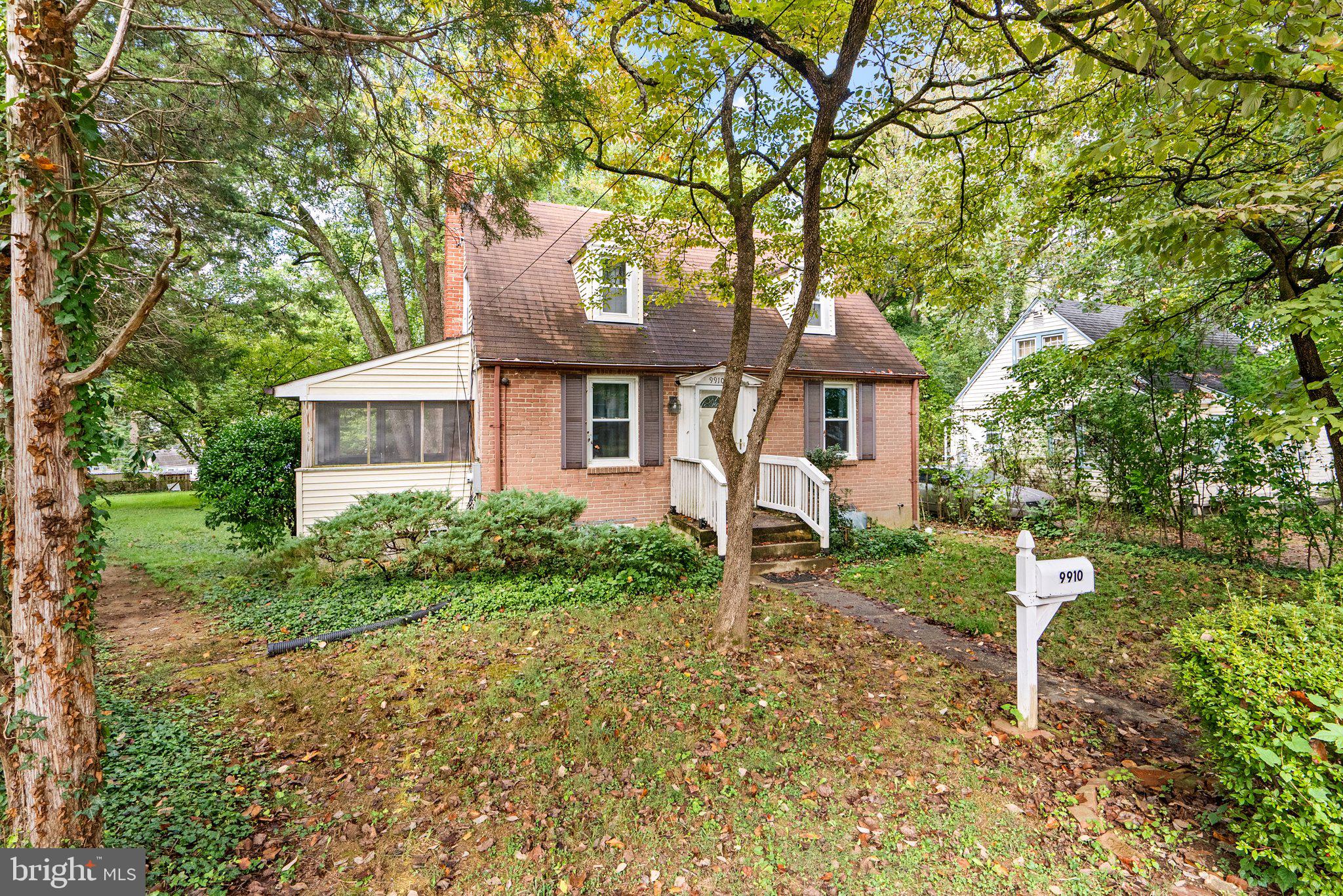 9910 Gardiner AVENUE