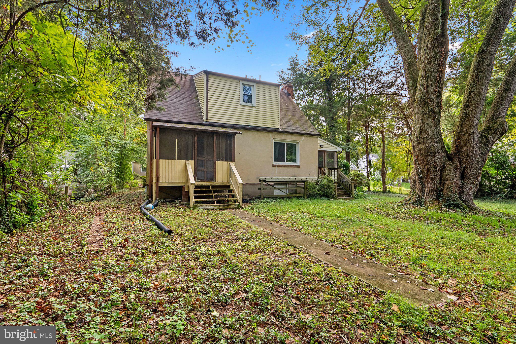 9910 Gardiner AVENUE