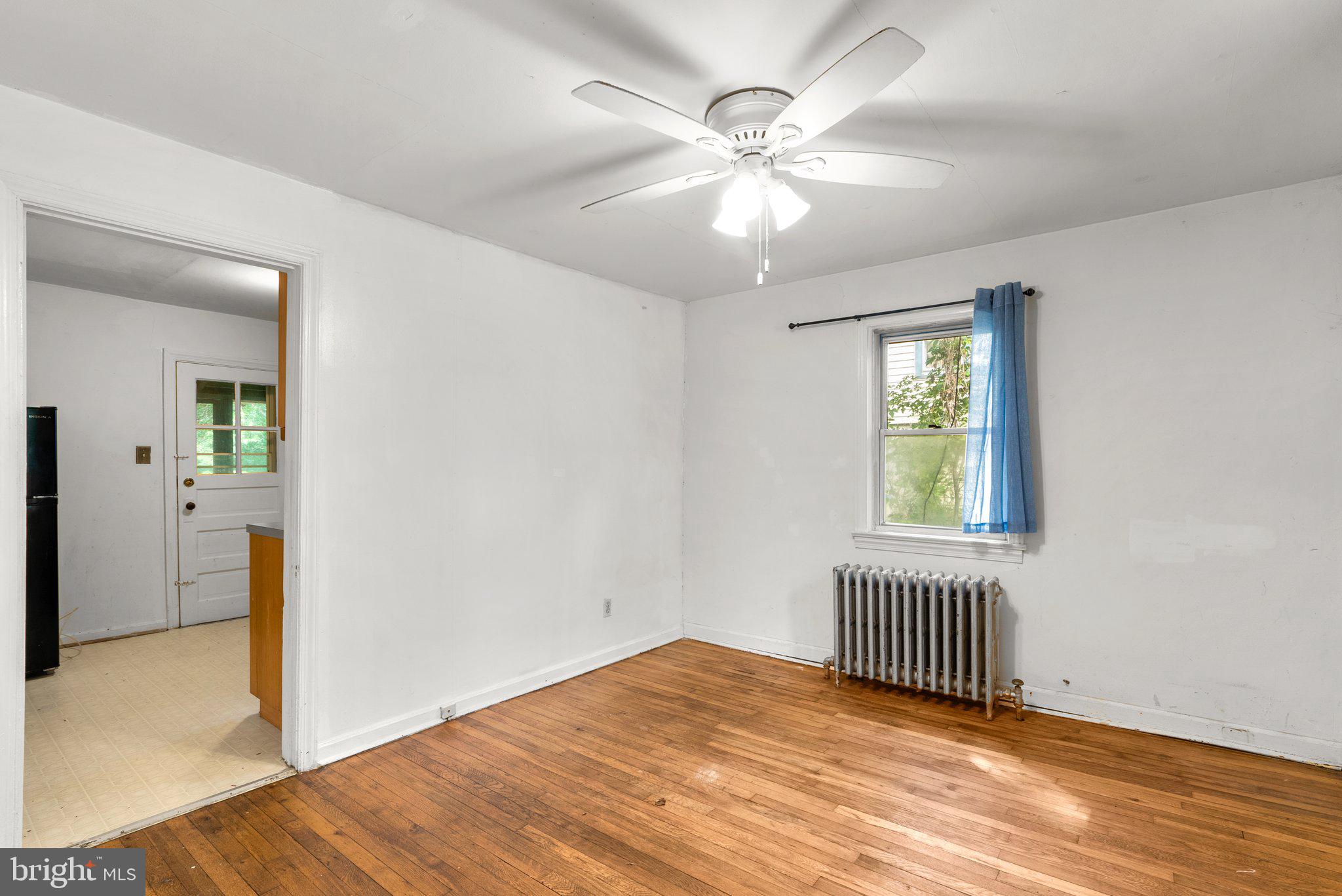 9910 Gardiner AVENUE