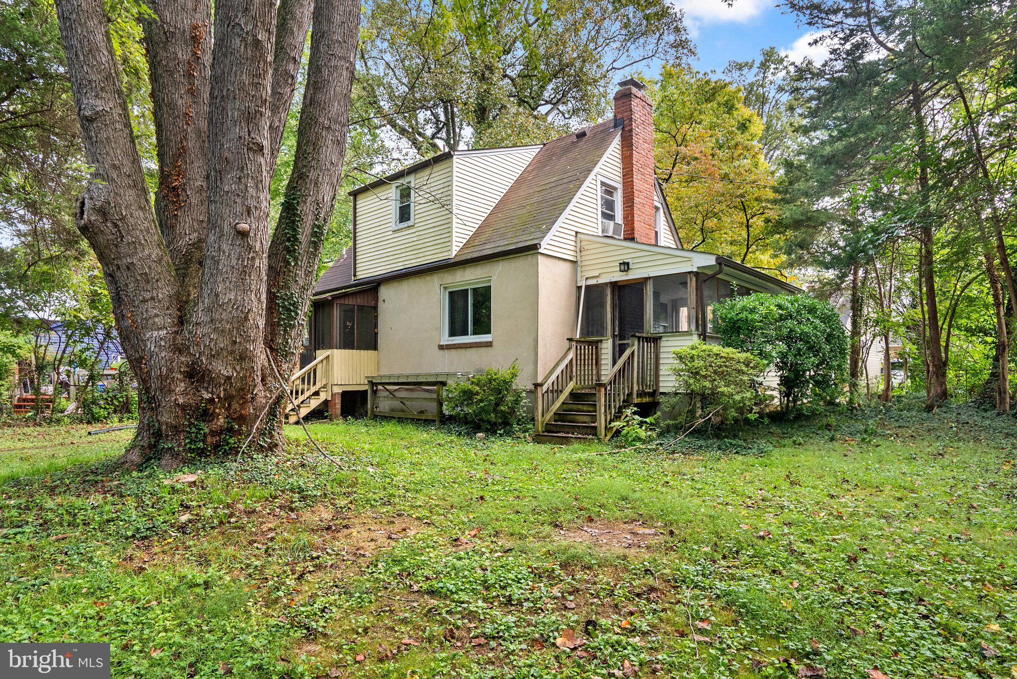 9910 Gardiner AVENUE