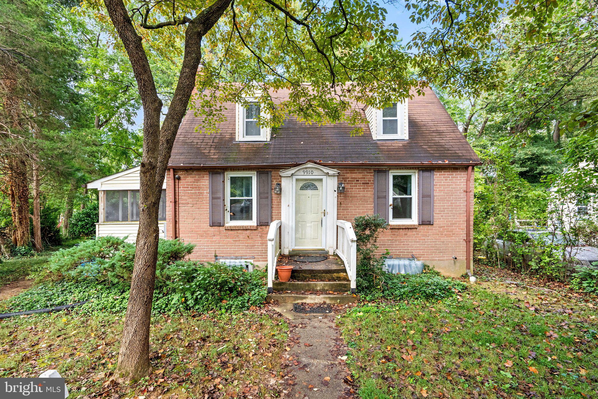 9910 Gardiner AVENUE