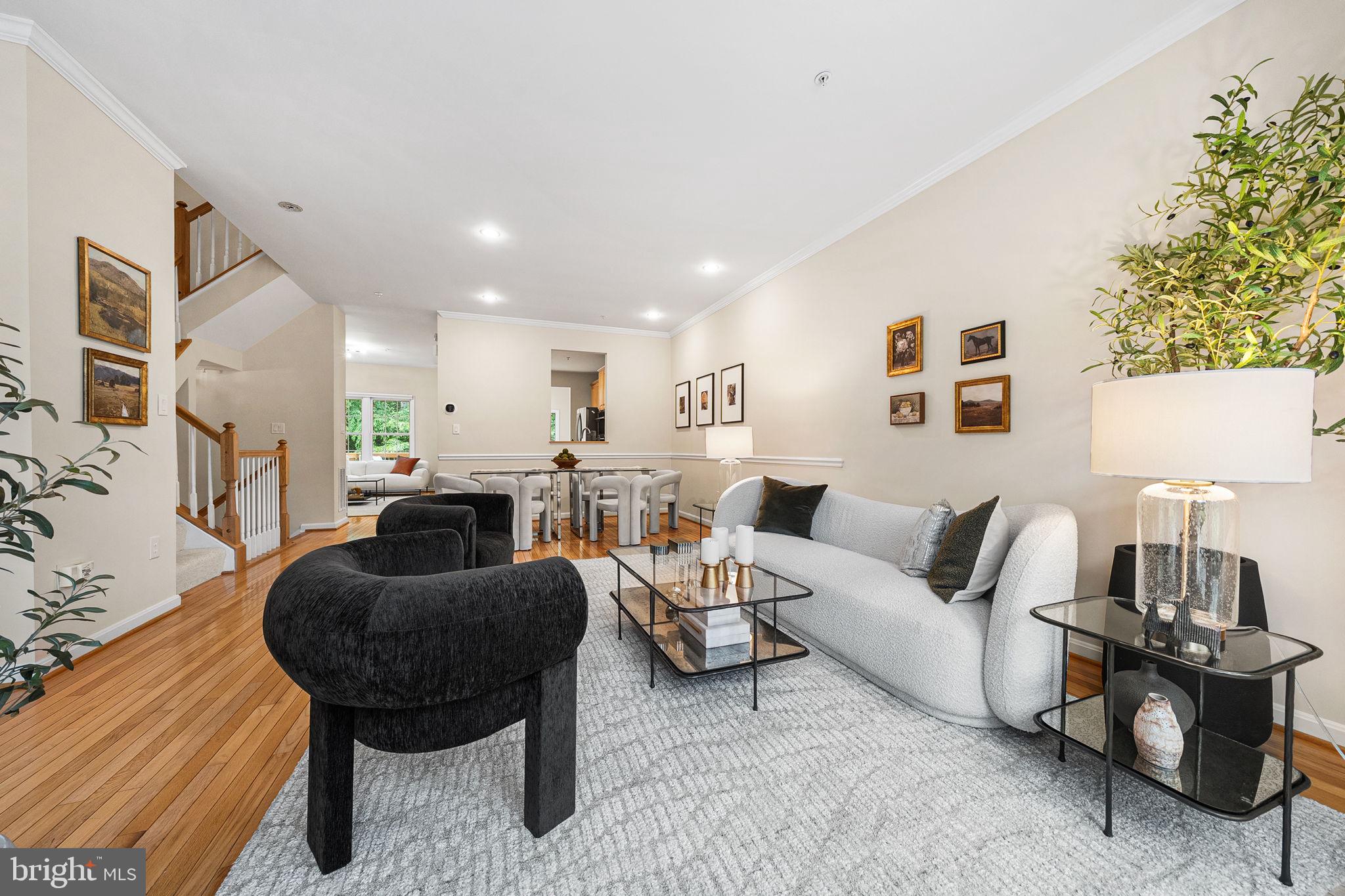 135 WOOTTON OAKS COURT