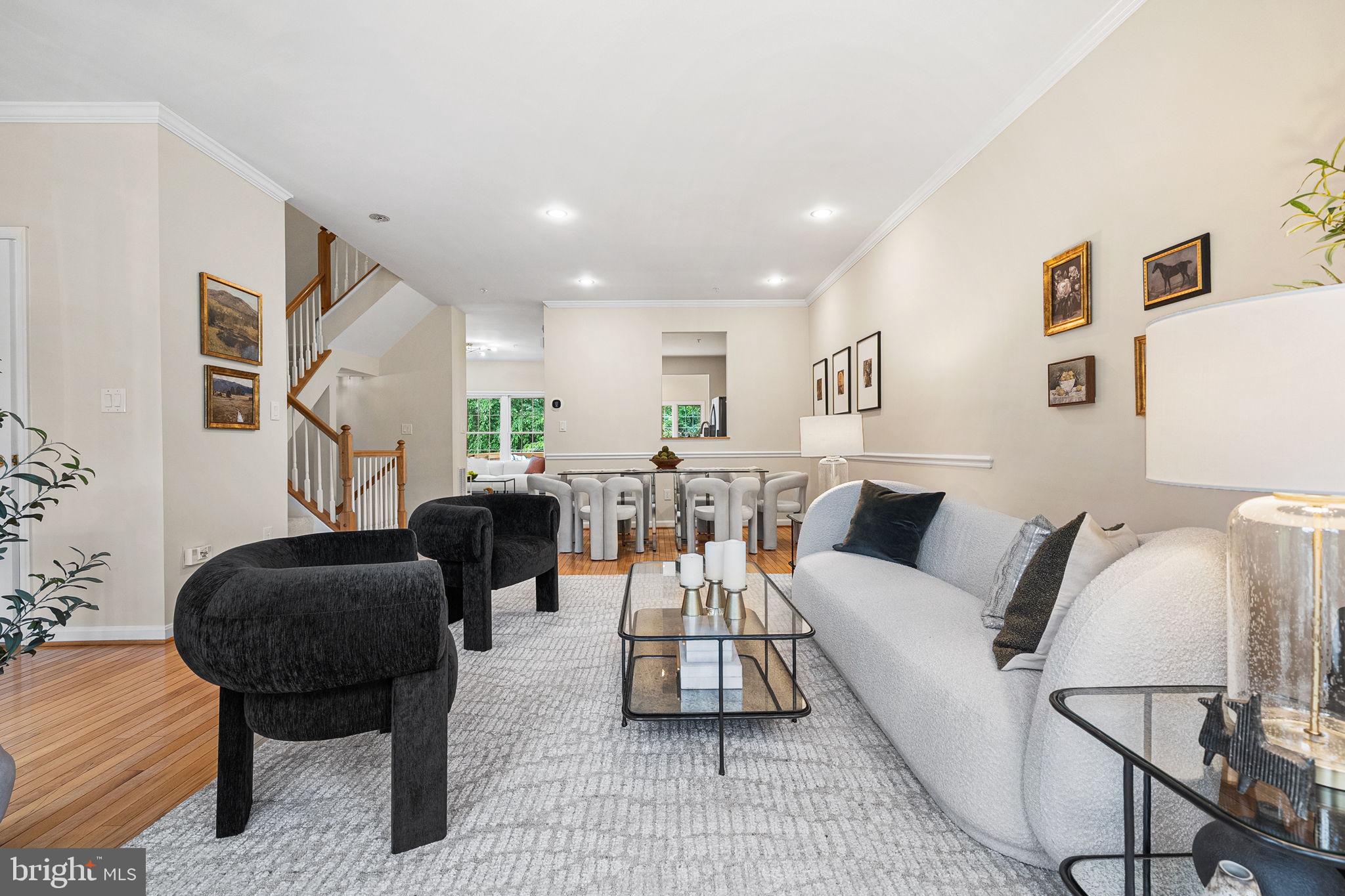 135 WOOTTON OAKS COURT