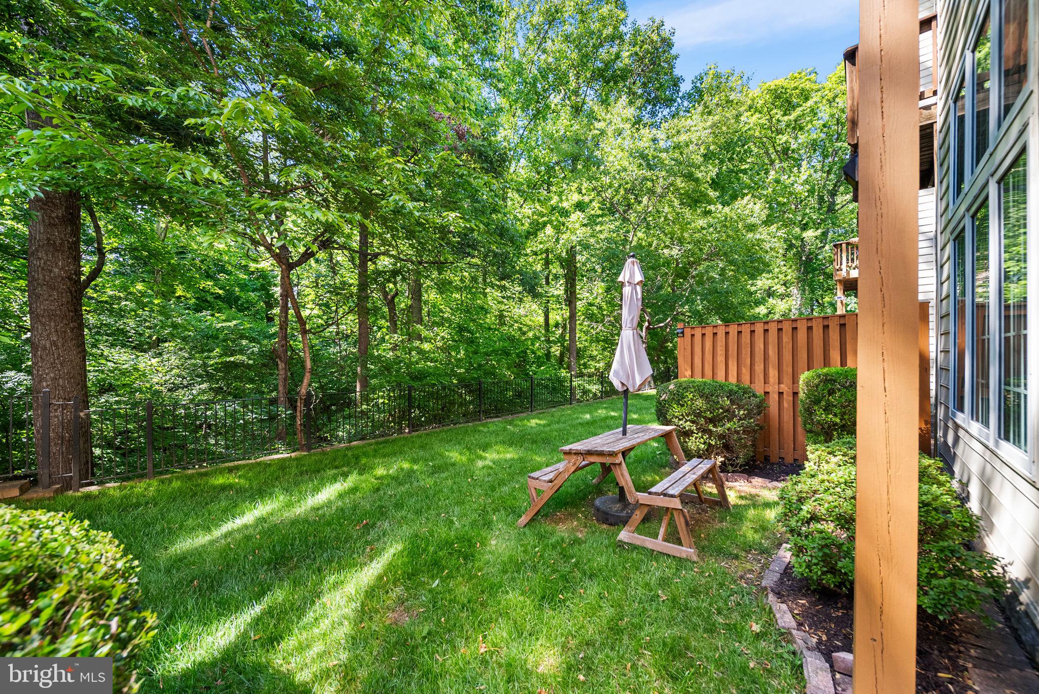 135 WOOTTON OAKS COURT