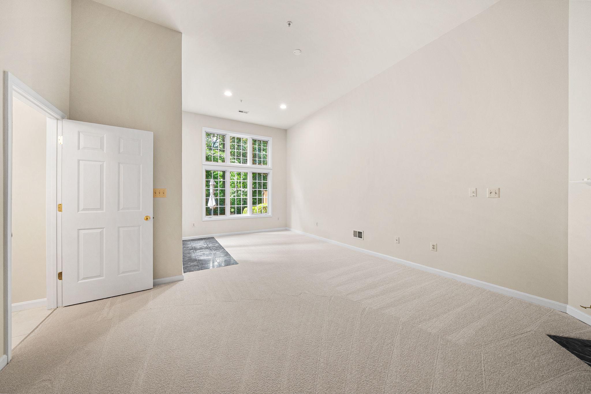 135 WOOTTON OAKS COURT
