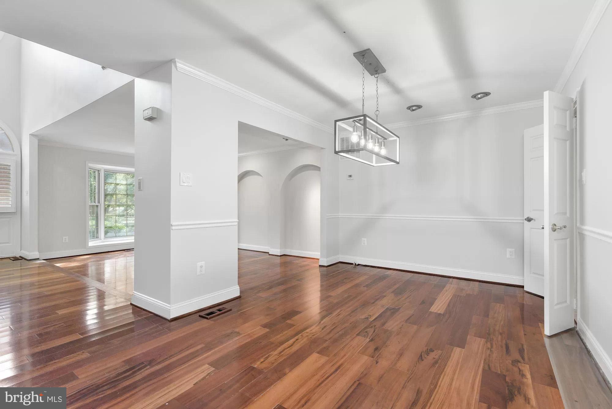 10127 CRESTBERRY PLACE