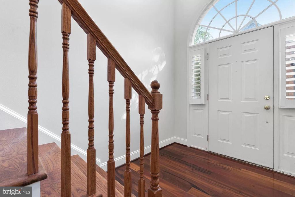 10127 CRESTBERRY PLACE