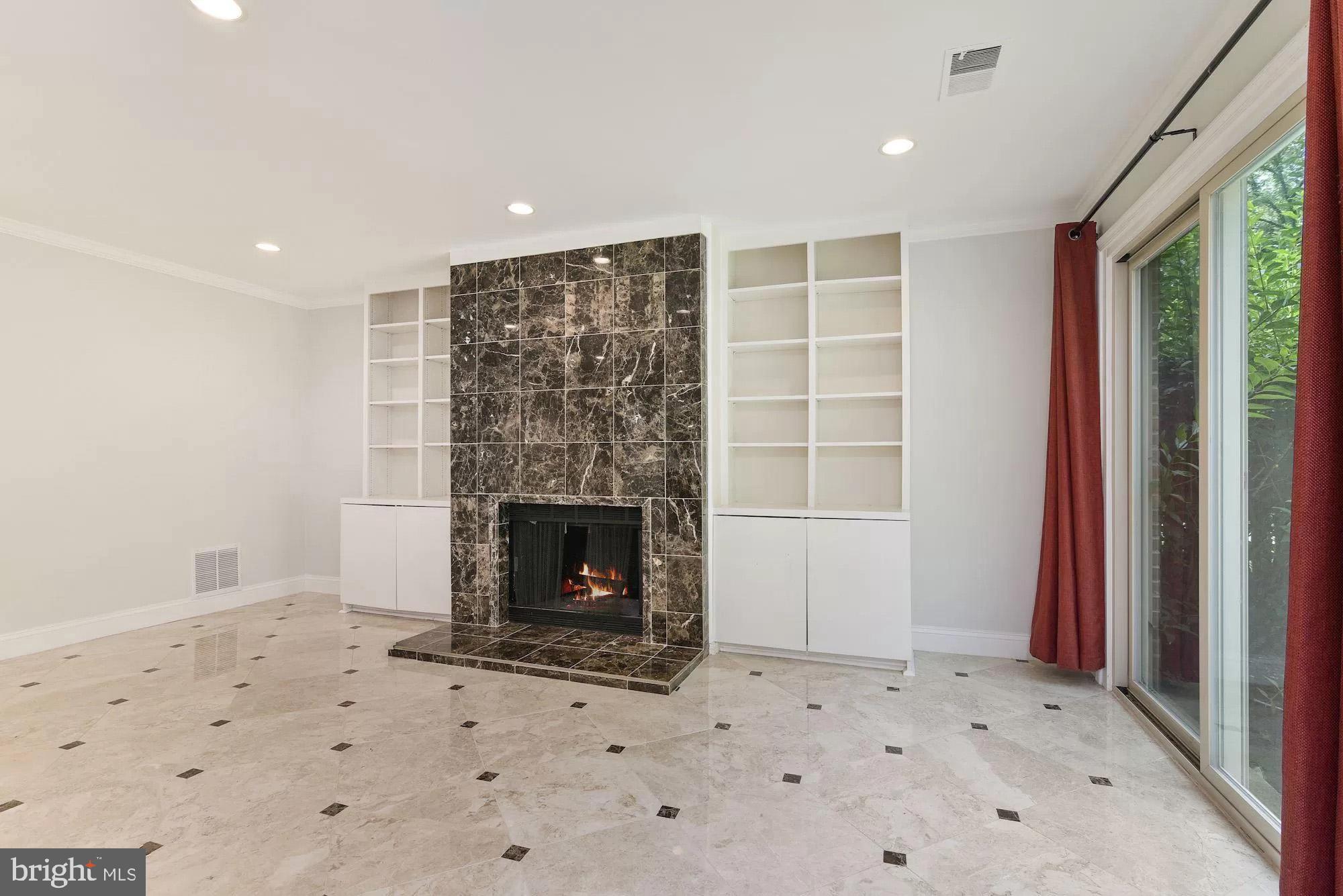 10127 CRESTBERRY PLACE