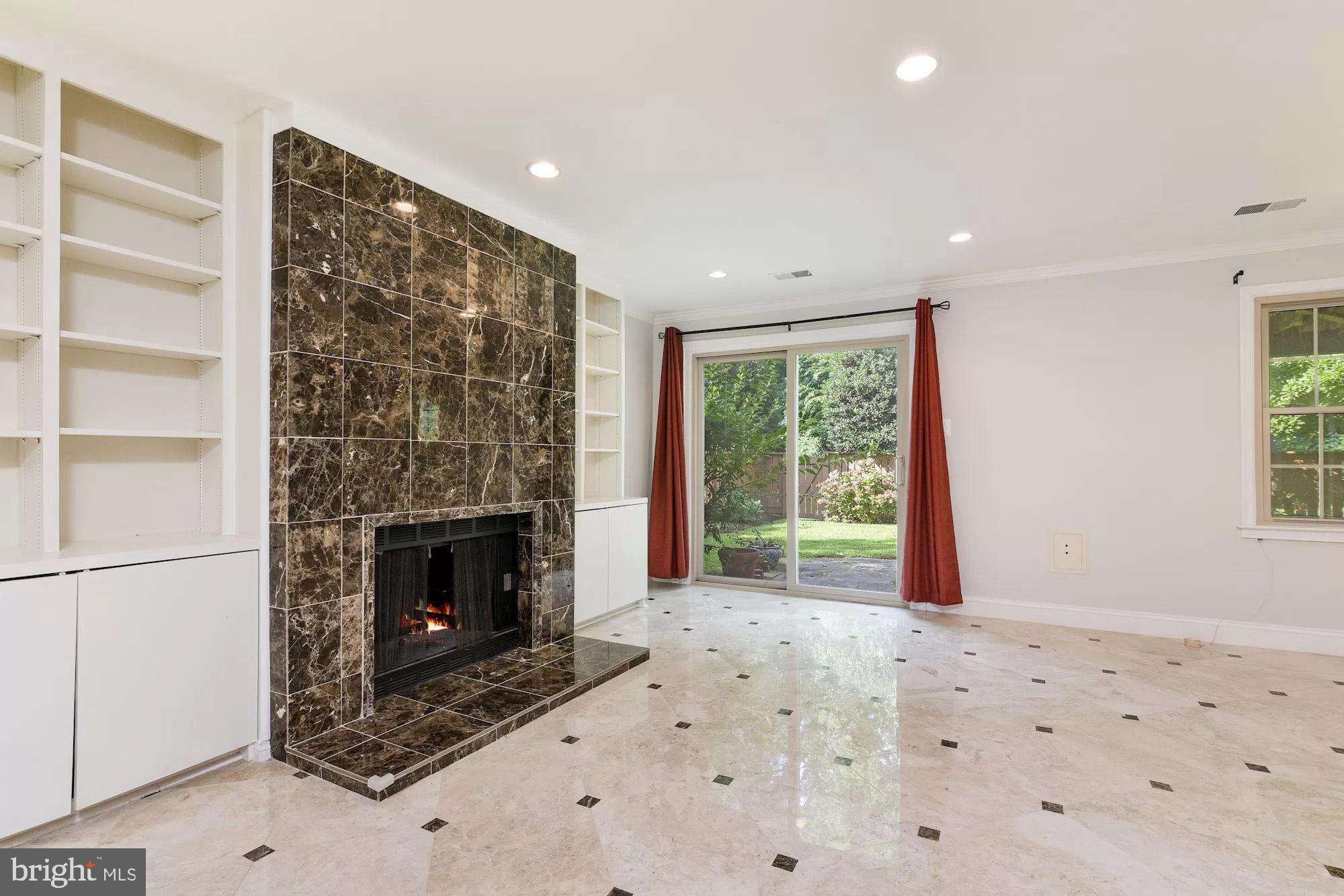 10127 CRESTBERRY PLACE