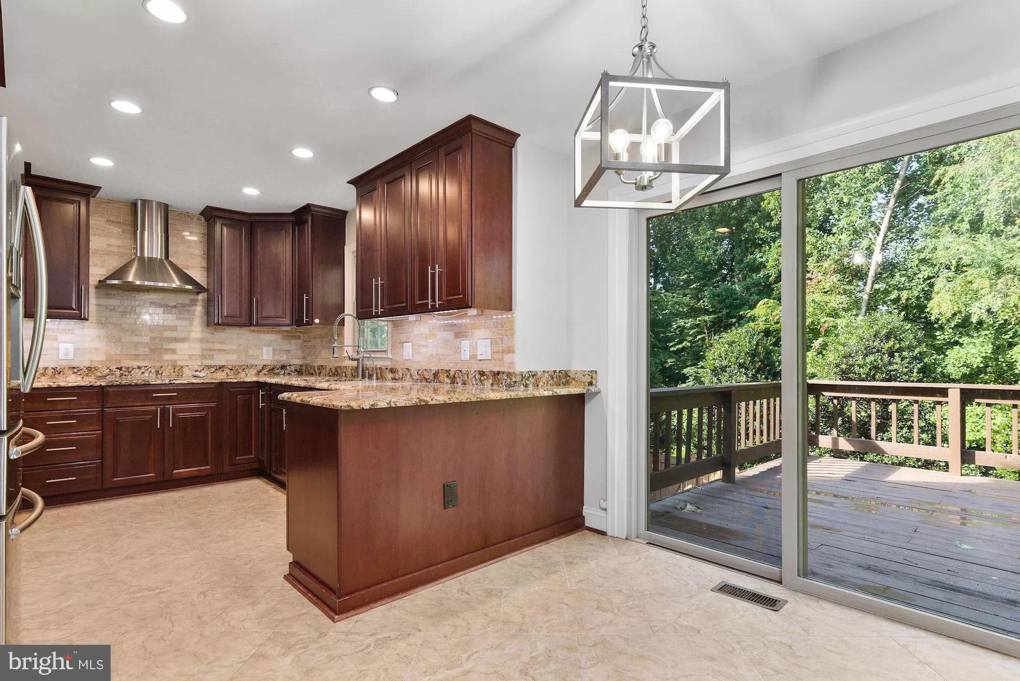 10127 CRESTBERRY PLACE