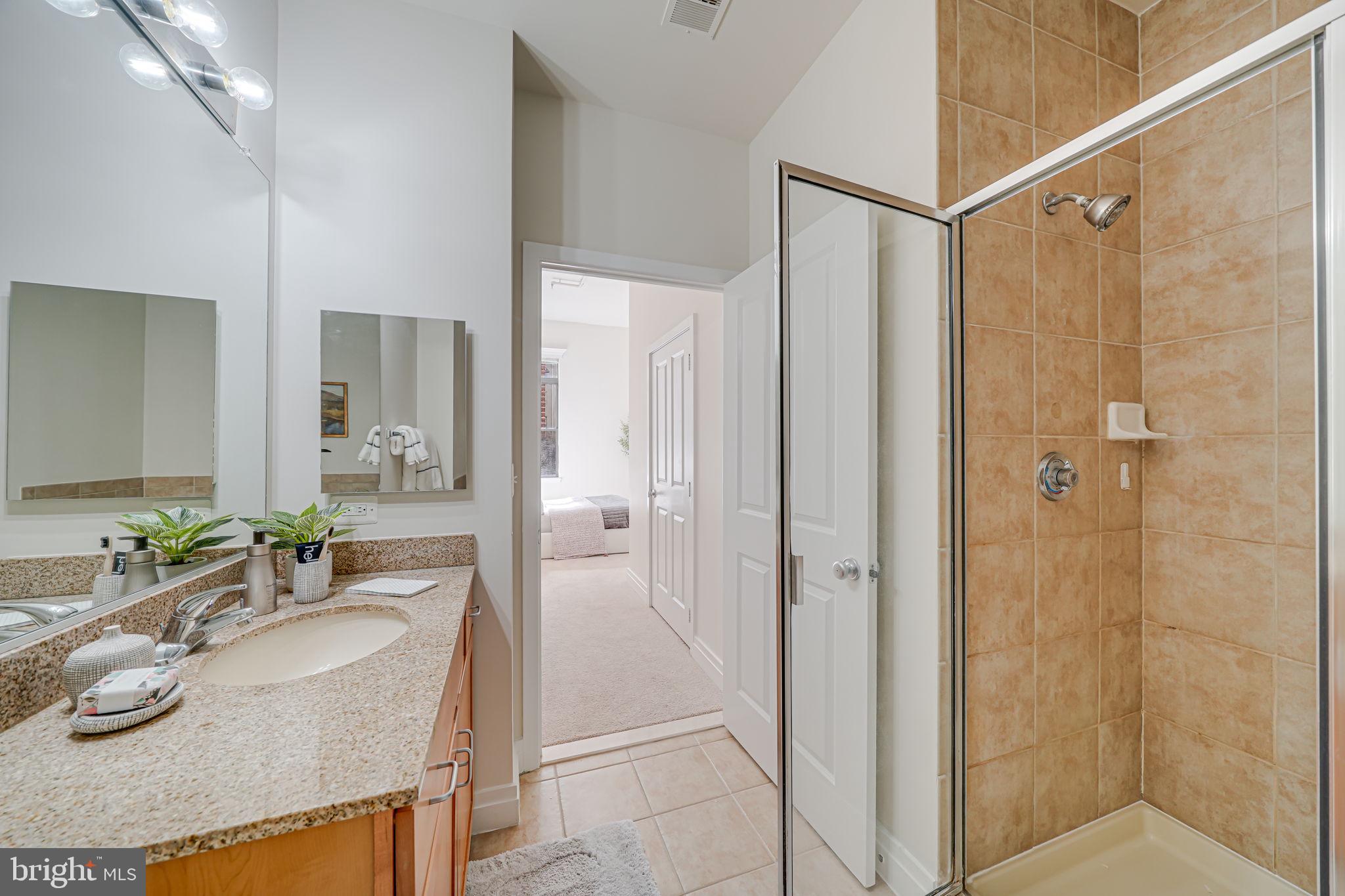 2220 Fairfax Dr #112