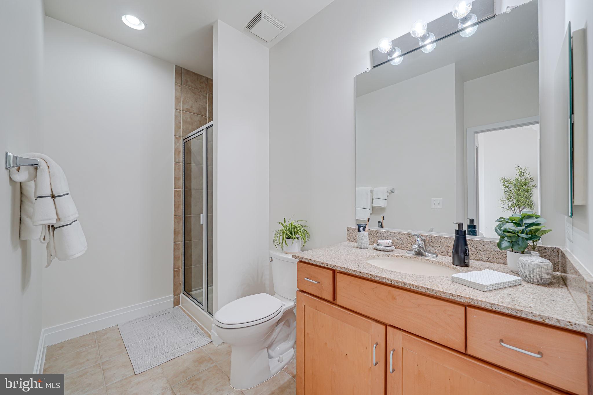 2220 Fairfax Dr #112