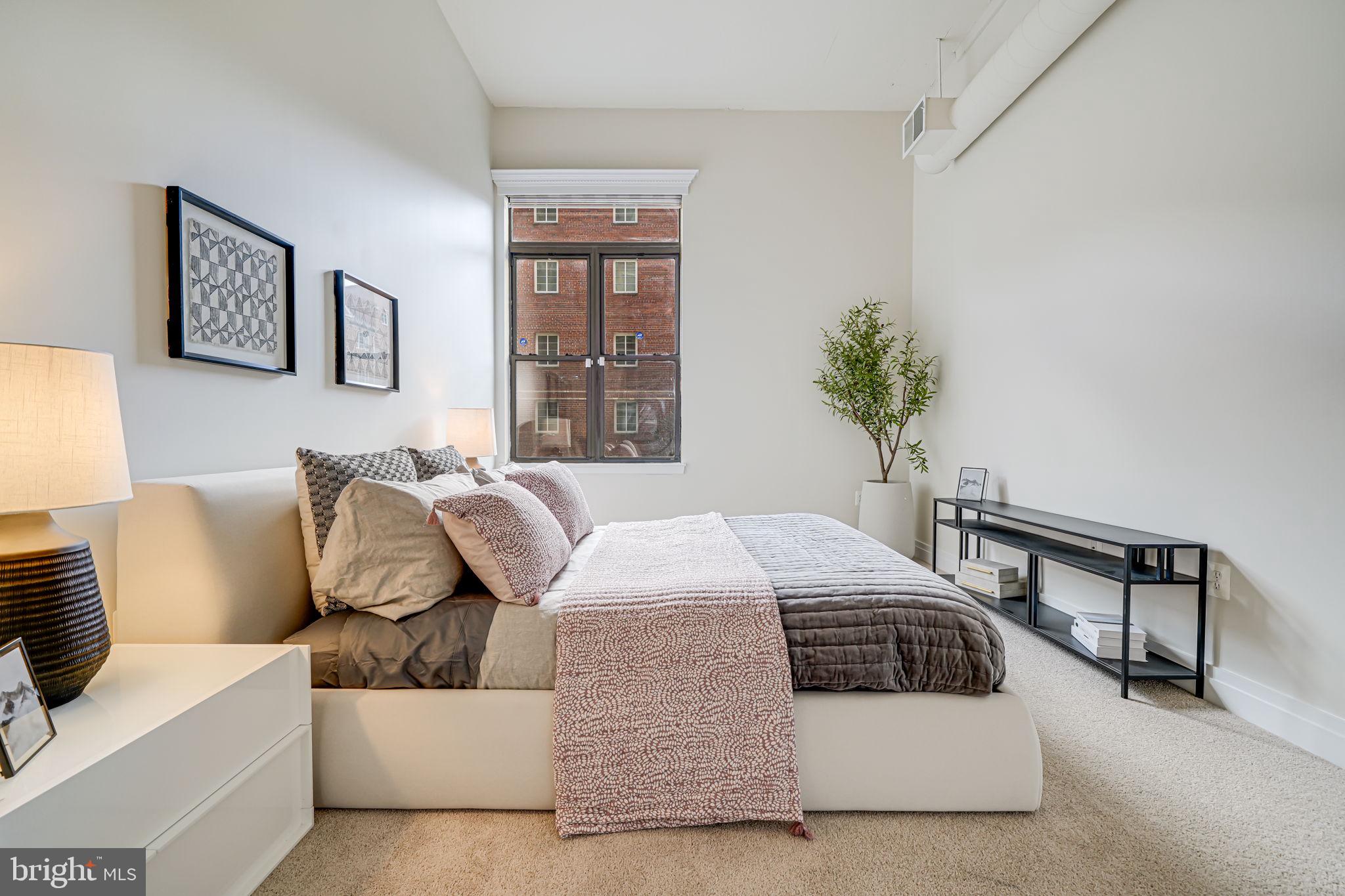 2220 Fairfax Dr #112