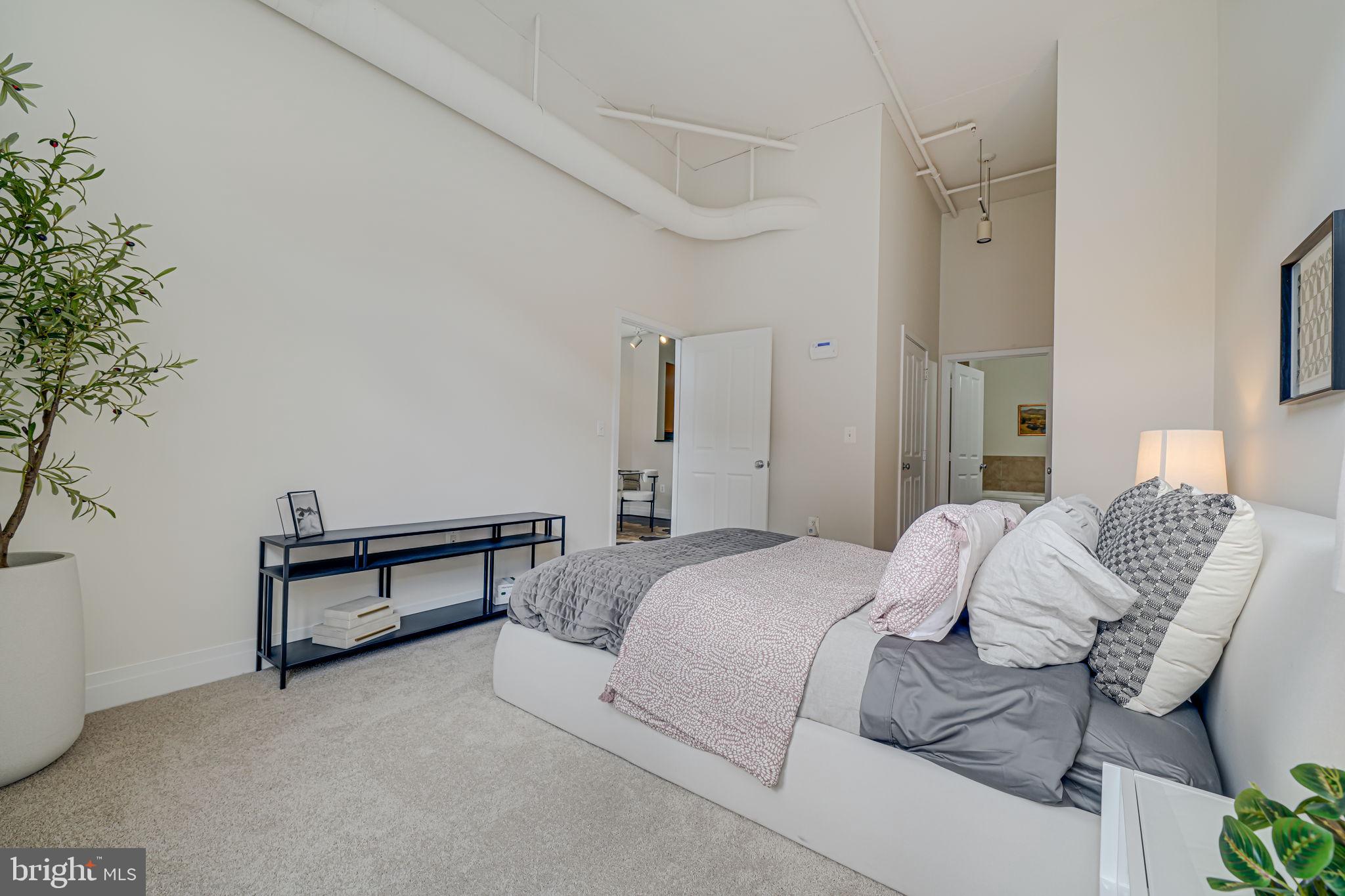 2220 Fairfax Dr #112