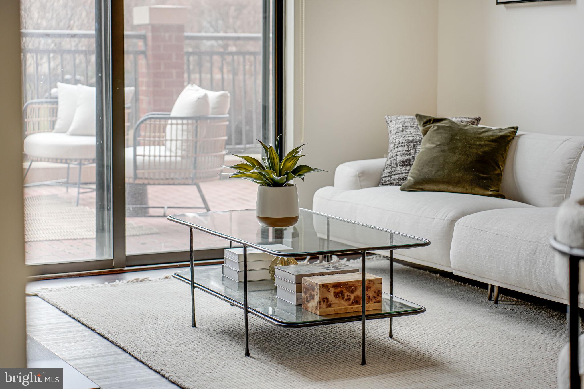 2220 Fairfax Dr #112