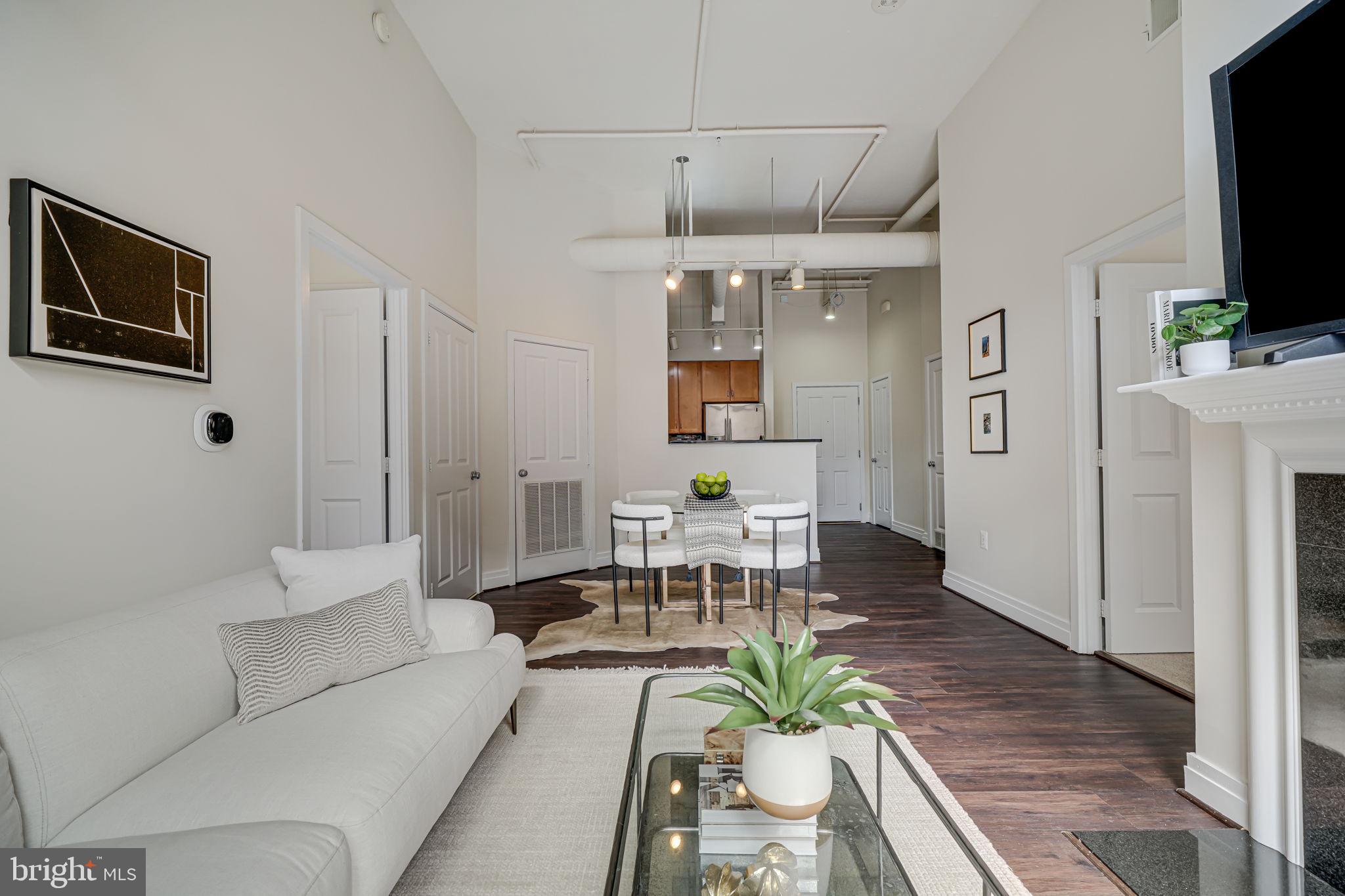 2220 Fairfax Dr #112