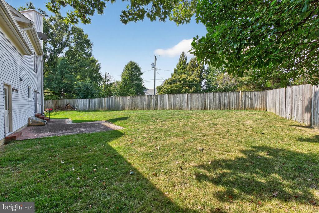 5405 8TH ROAD N