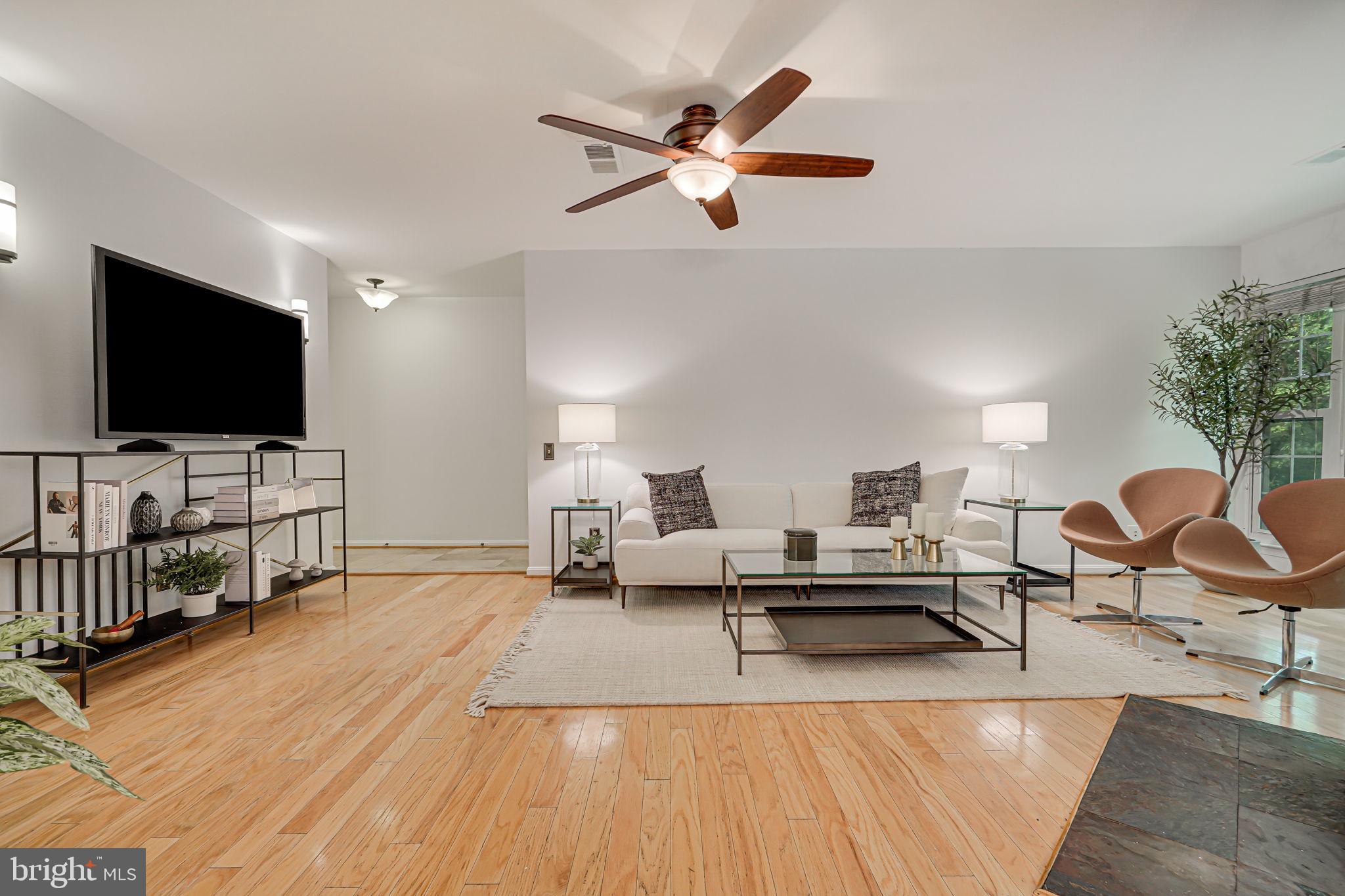 3900 Golf Tee Ct #395